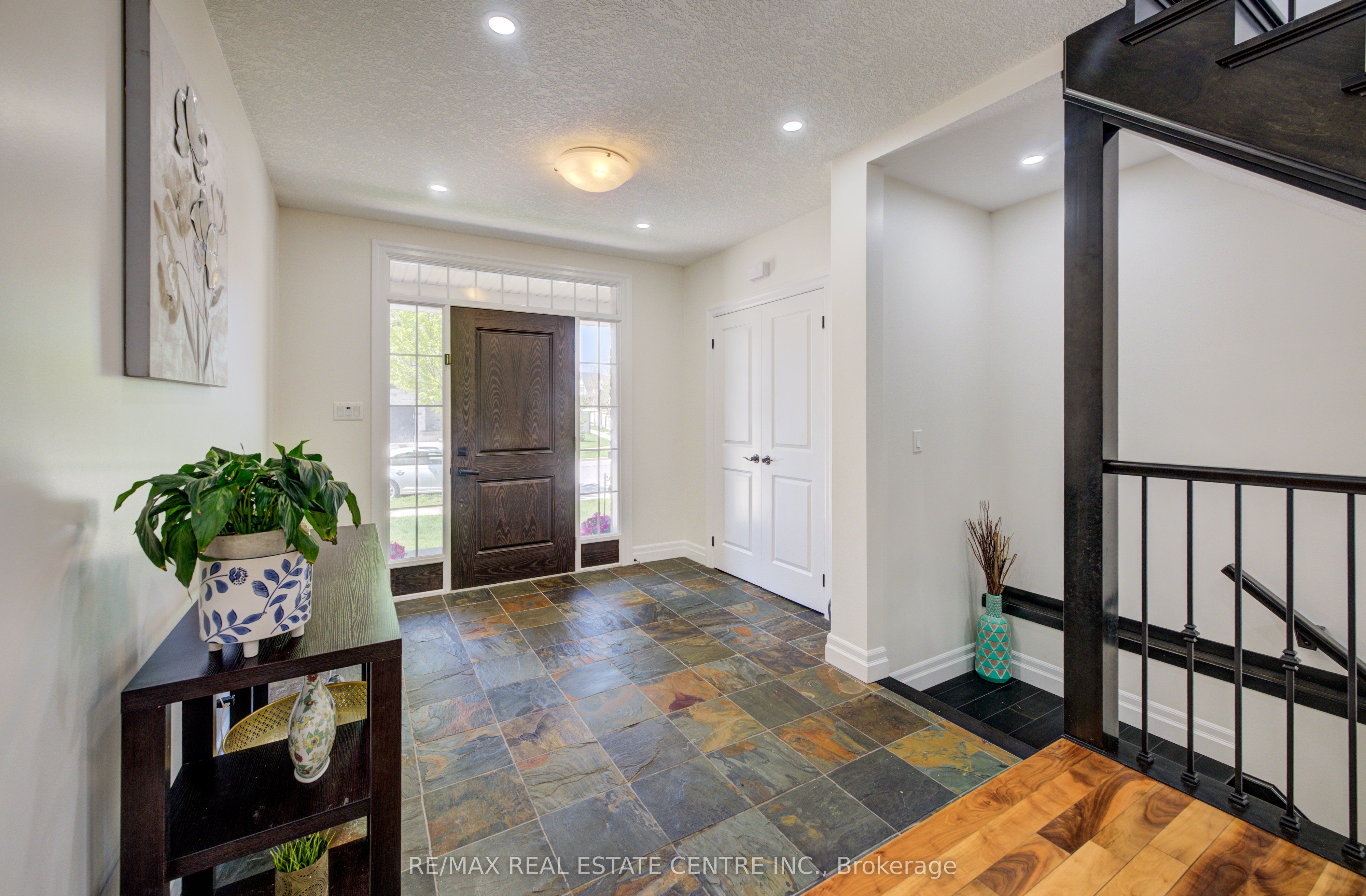 10 Deer Creek Street Property Photo 3