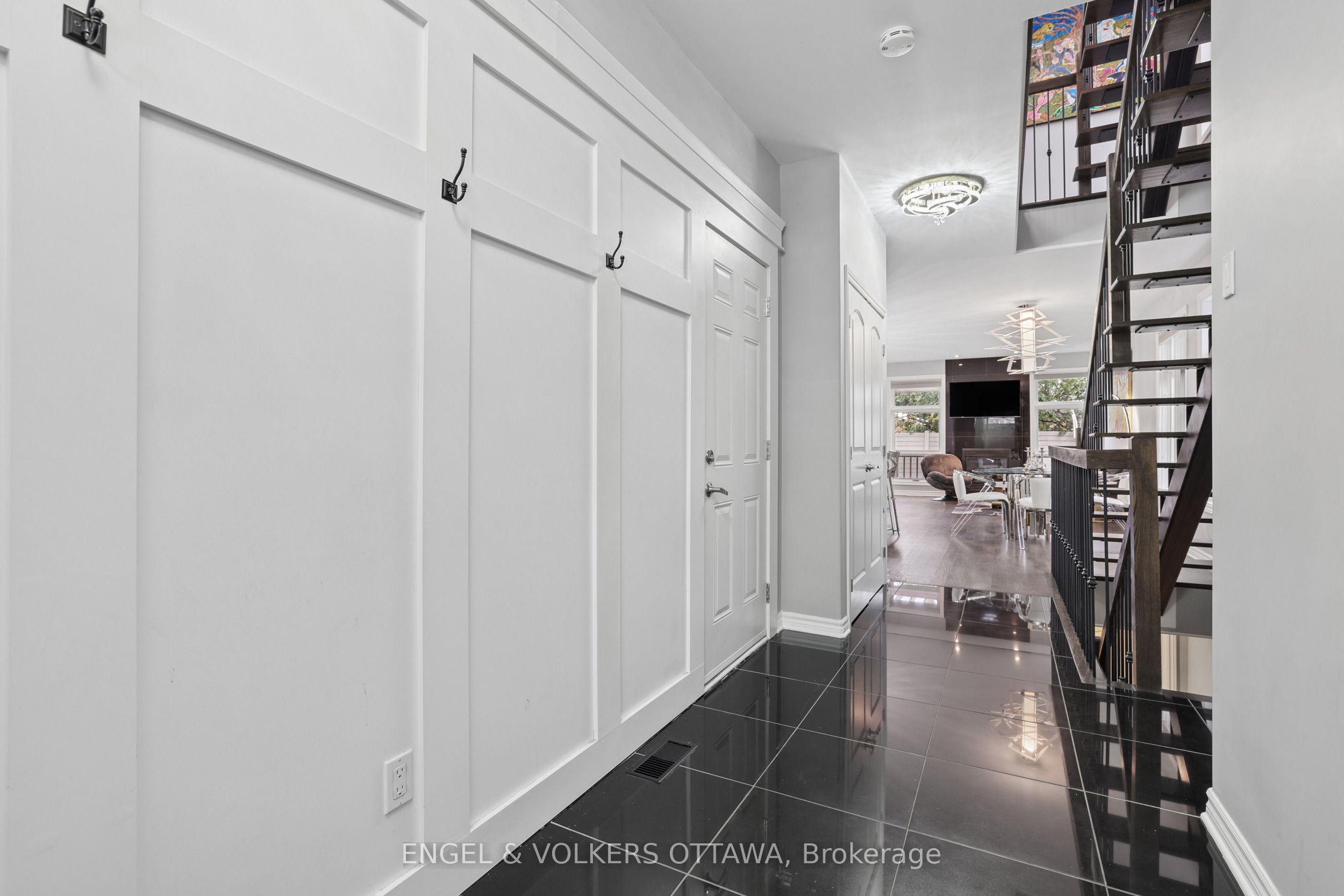 803 Petra Private Property Photo 6