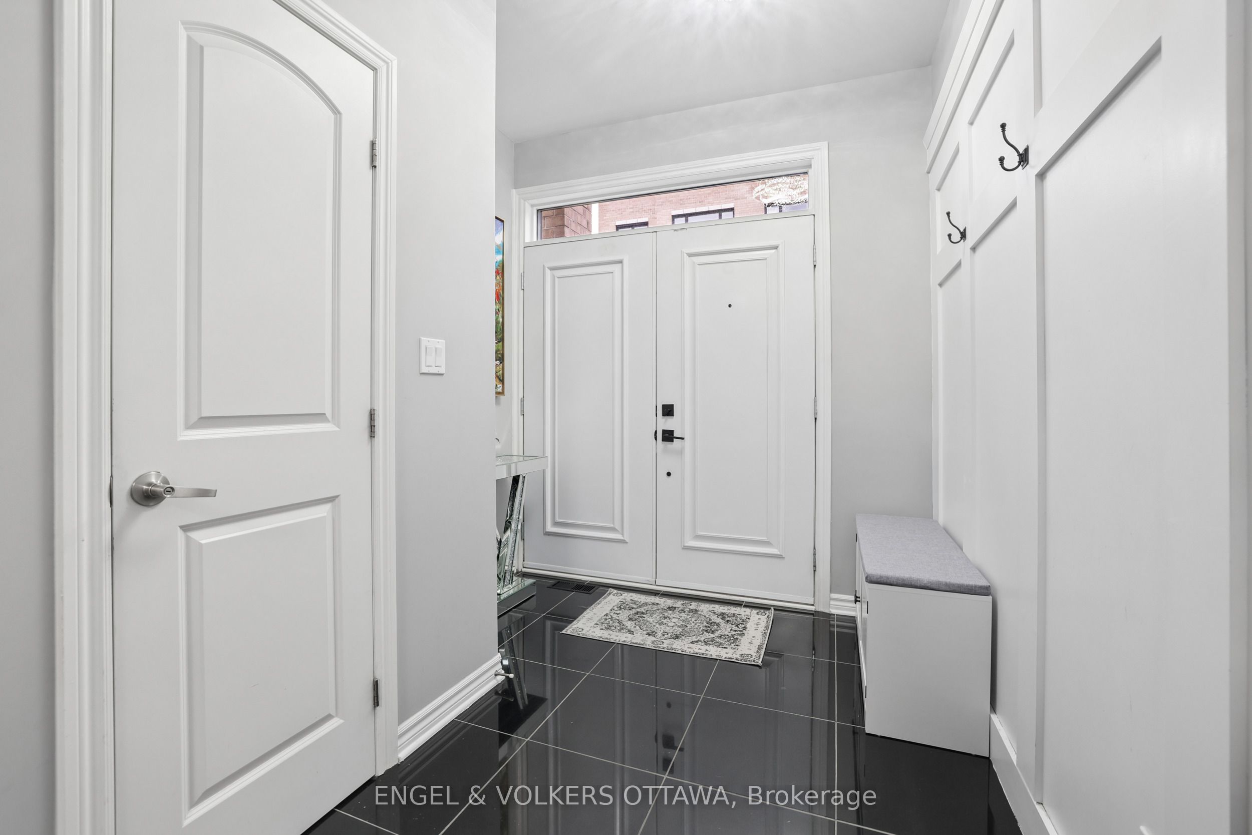 803 Petra Private Property Photo 7