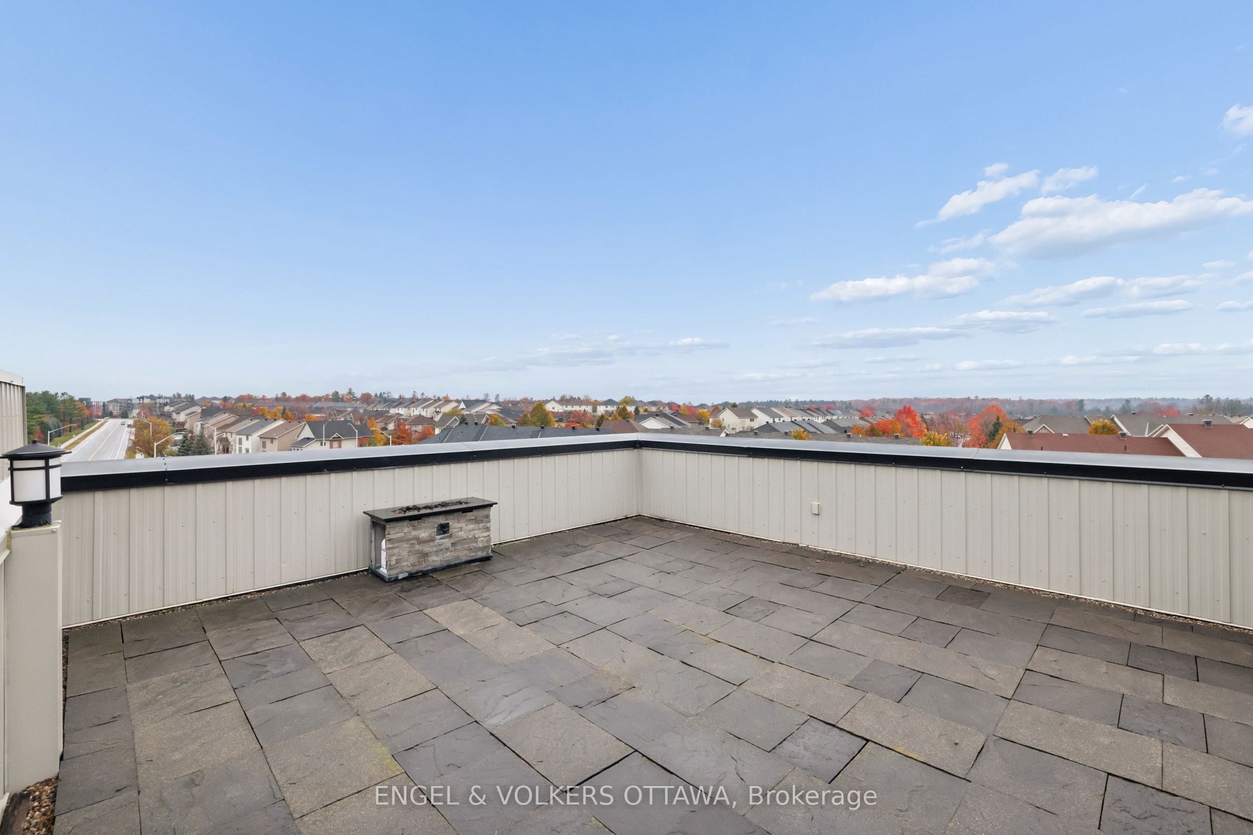 803 Petra Private Property Photo 44