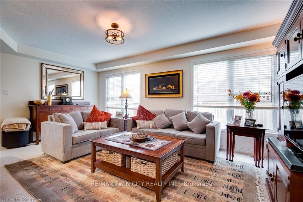18 Blue Oak Street Property Photo 15