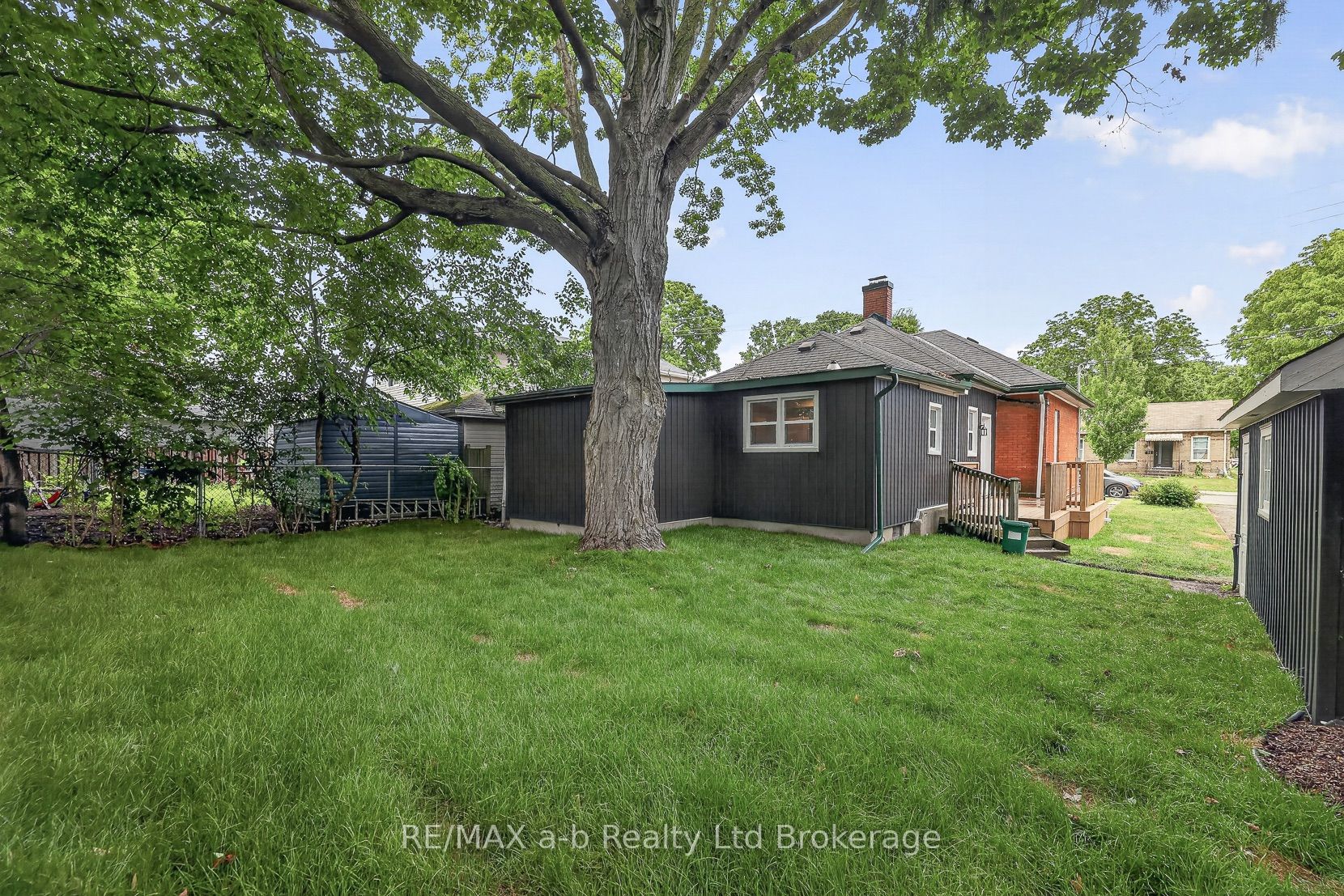 91 Winniett Street Property Photo 3