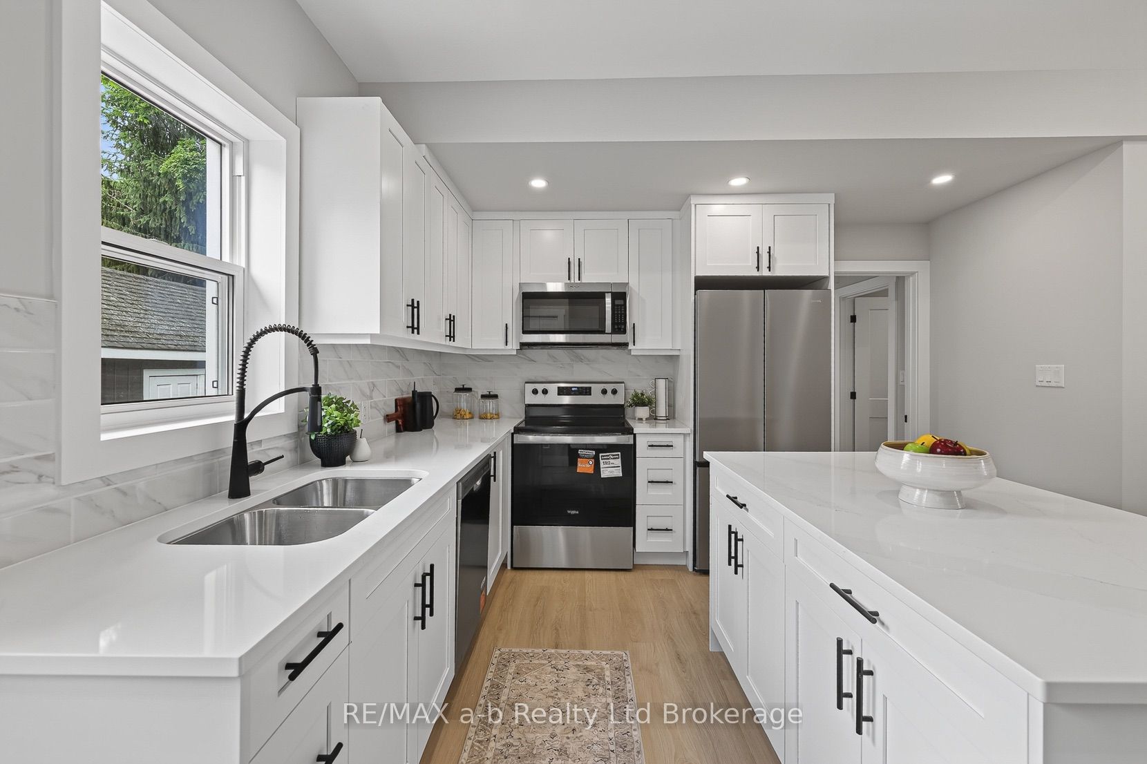 91 Winniett Street Property Photo 7