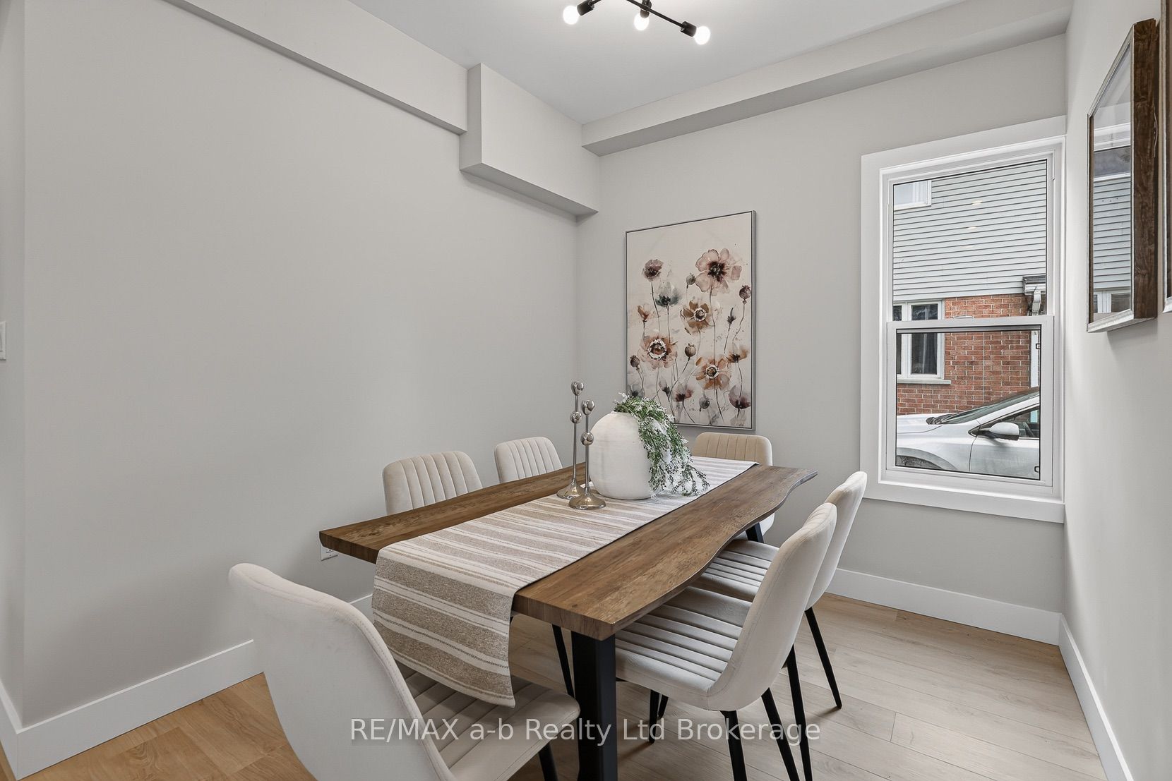 91 Winniett Street Property Photo 11
