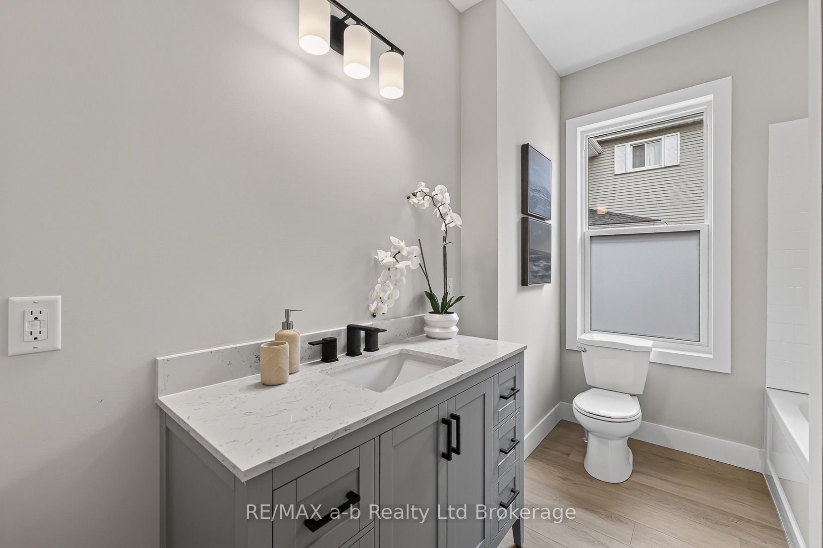 91 Winniett Street Property Photo 24