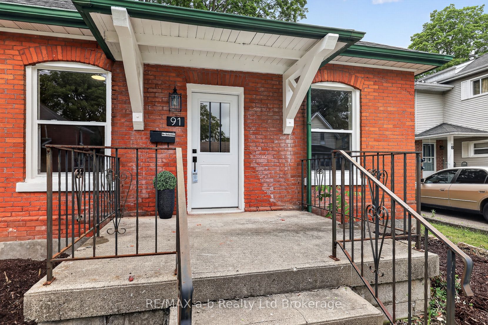 91 Winniett Street Property Photo 33