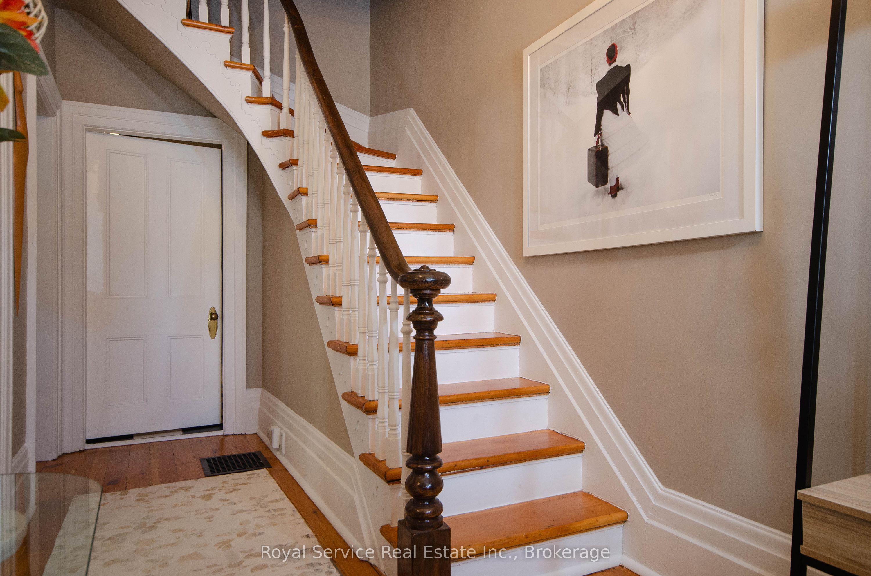 7 Bramley Street N Property Photo 17