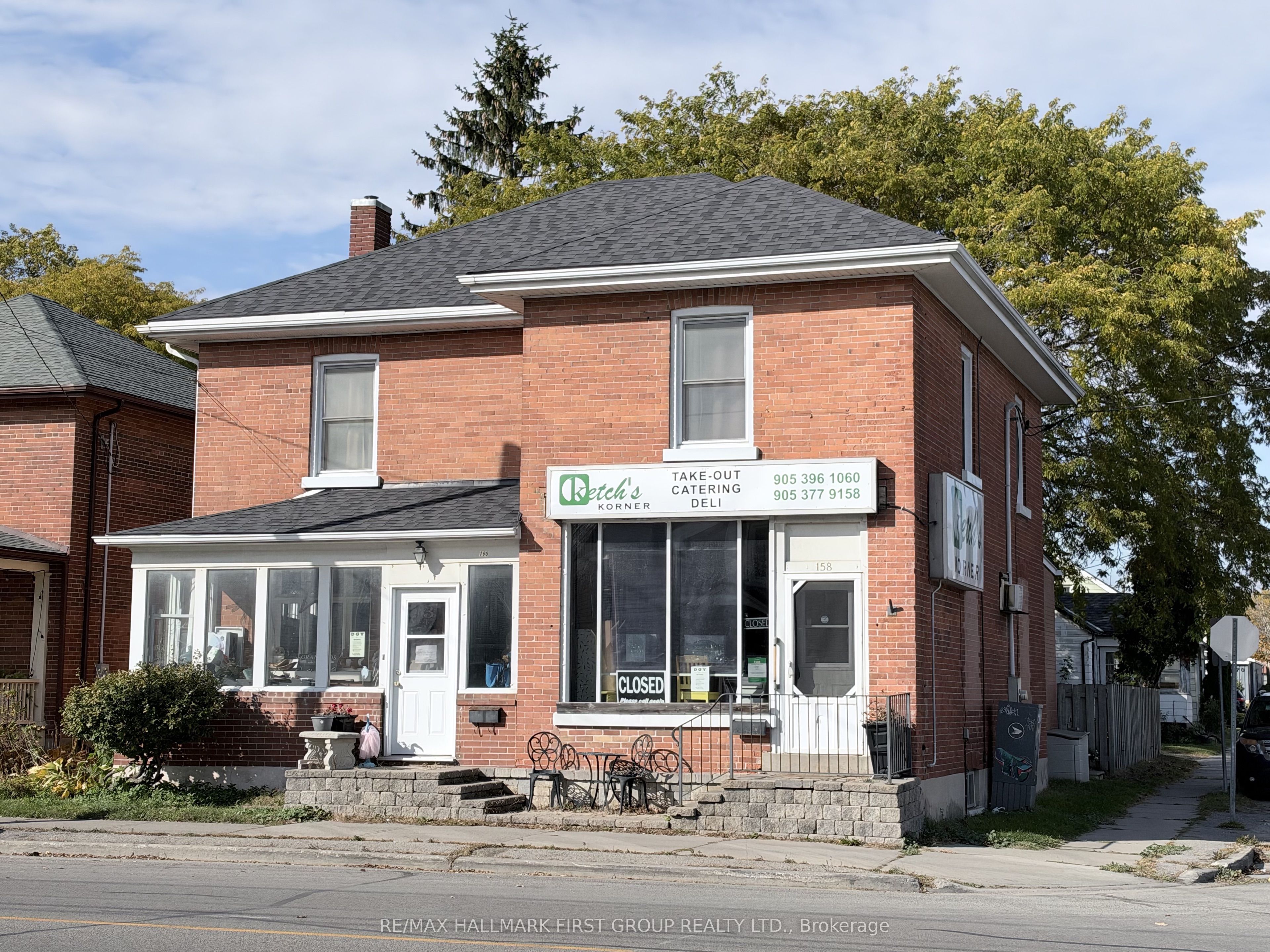 160 University Avenue W Property Photo 1