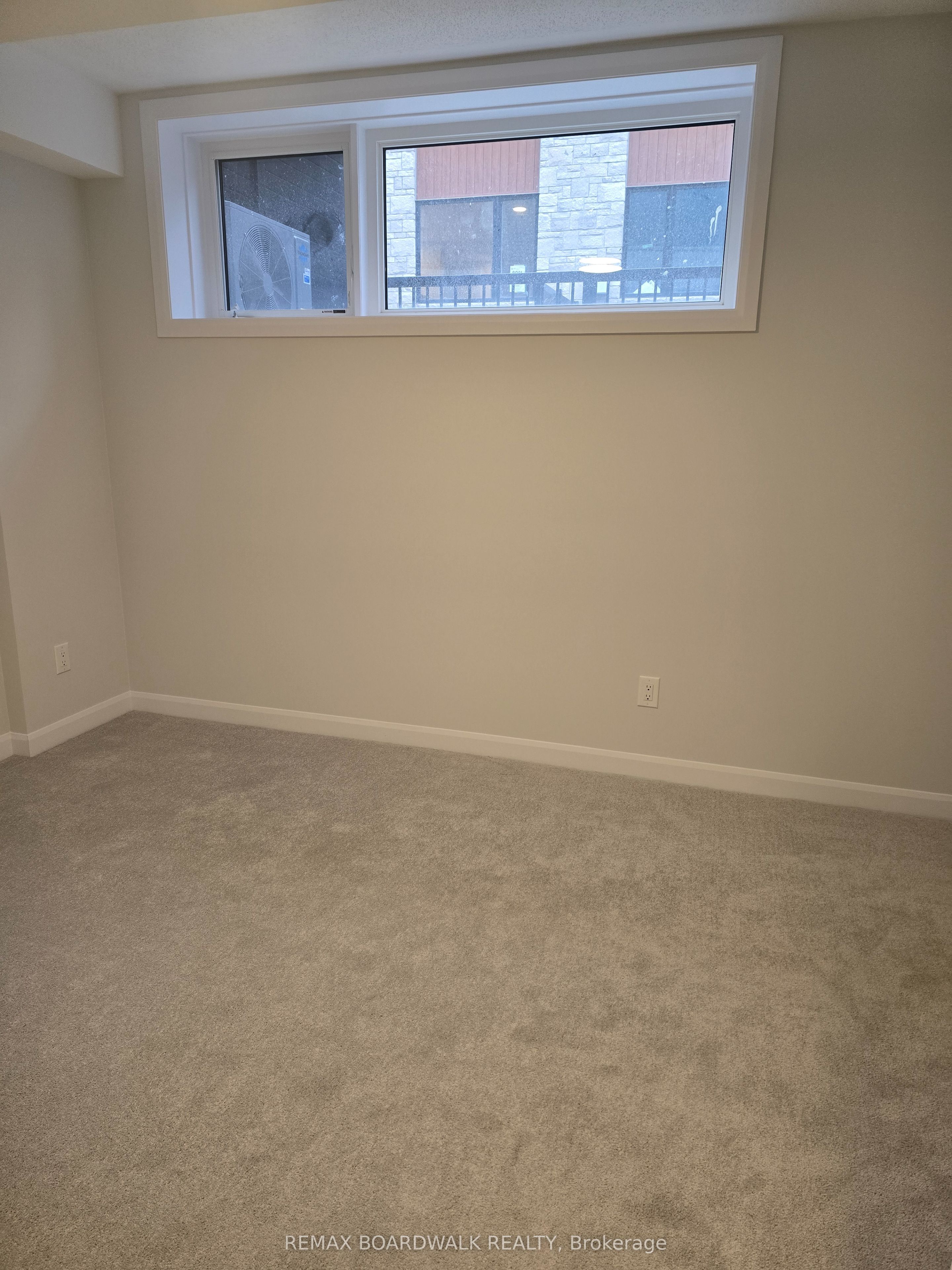 1001-4 Glenroy Gilbert Drive Property Photo 9