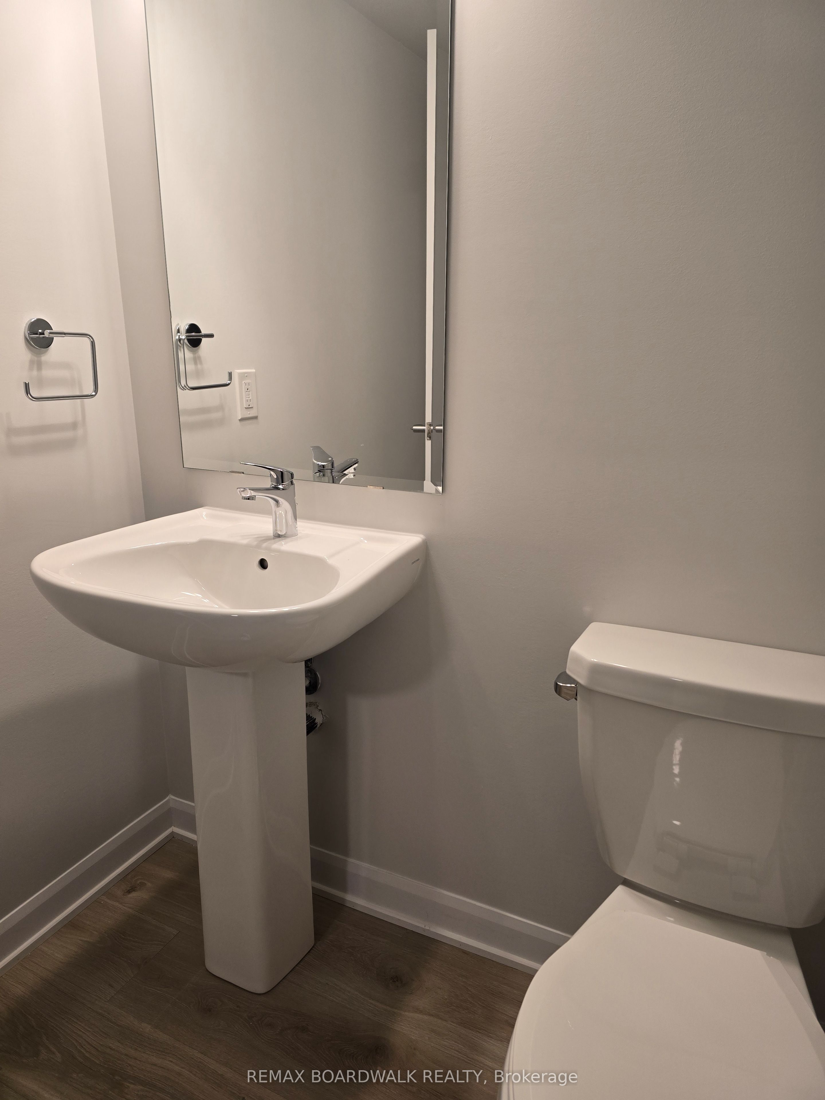 1001-4 Glenroy Gilbert Drive Property Photo 12