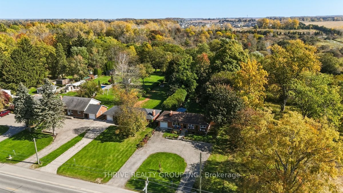 365 Sunset Drive Property Photo 2