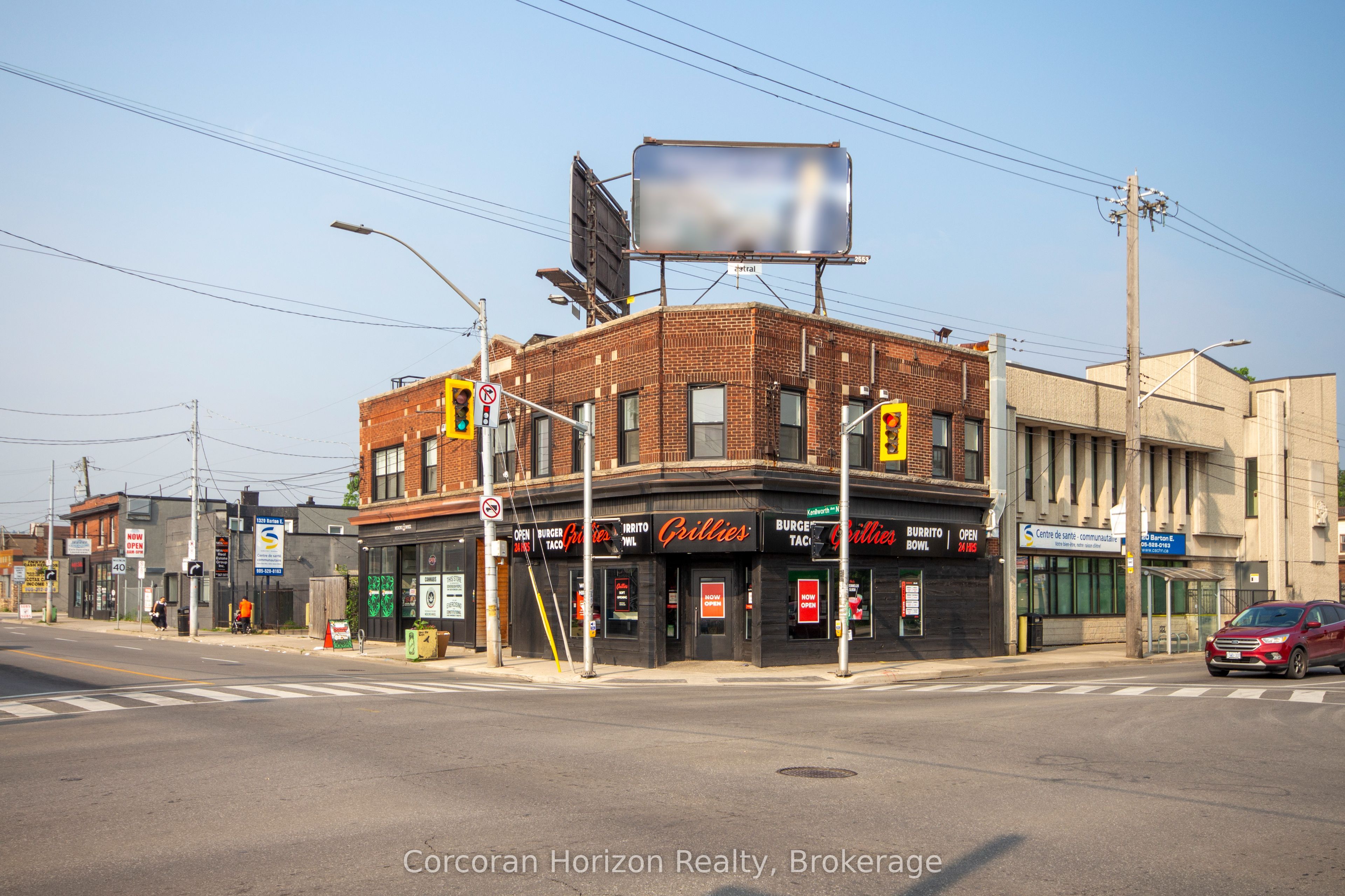 289-293 Kenilworth Avenue N Property Photo 1