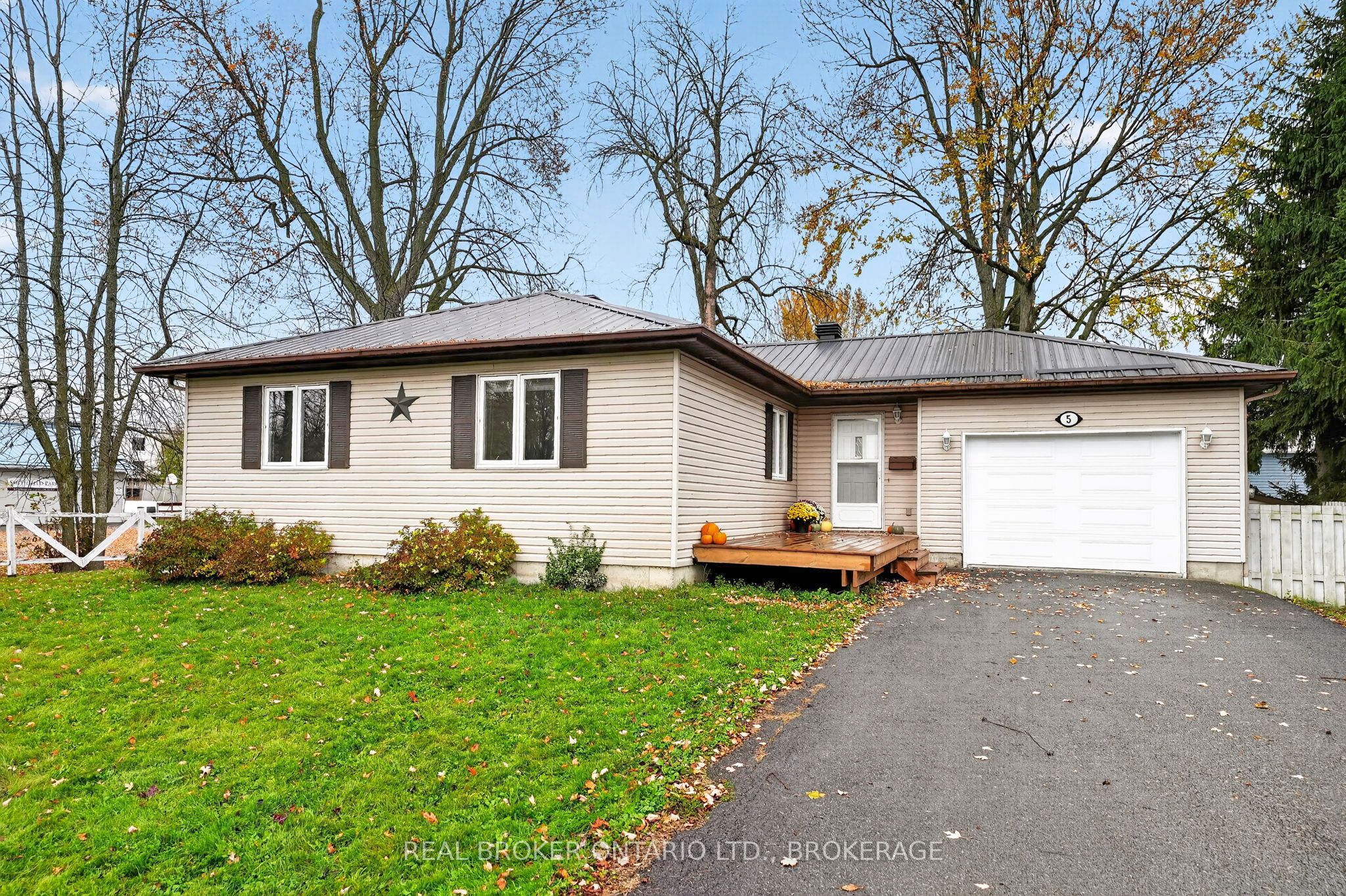5 Macdonald Street Property Photo 1