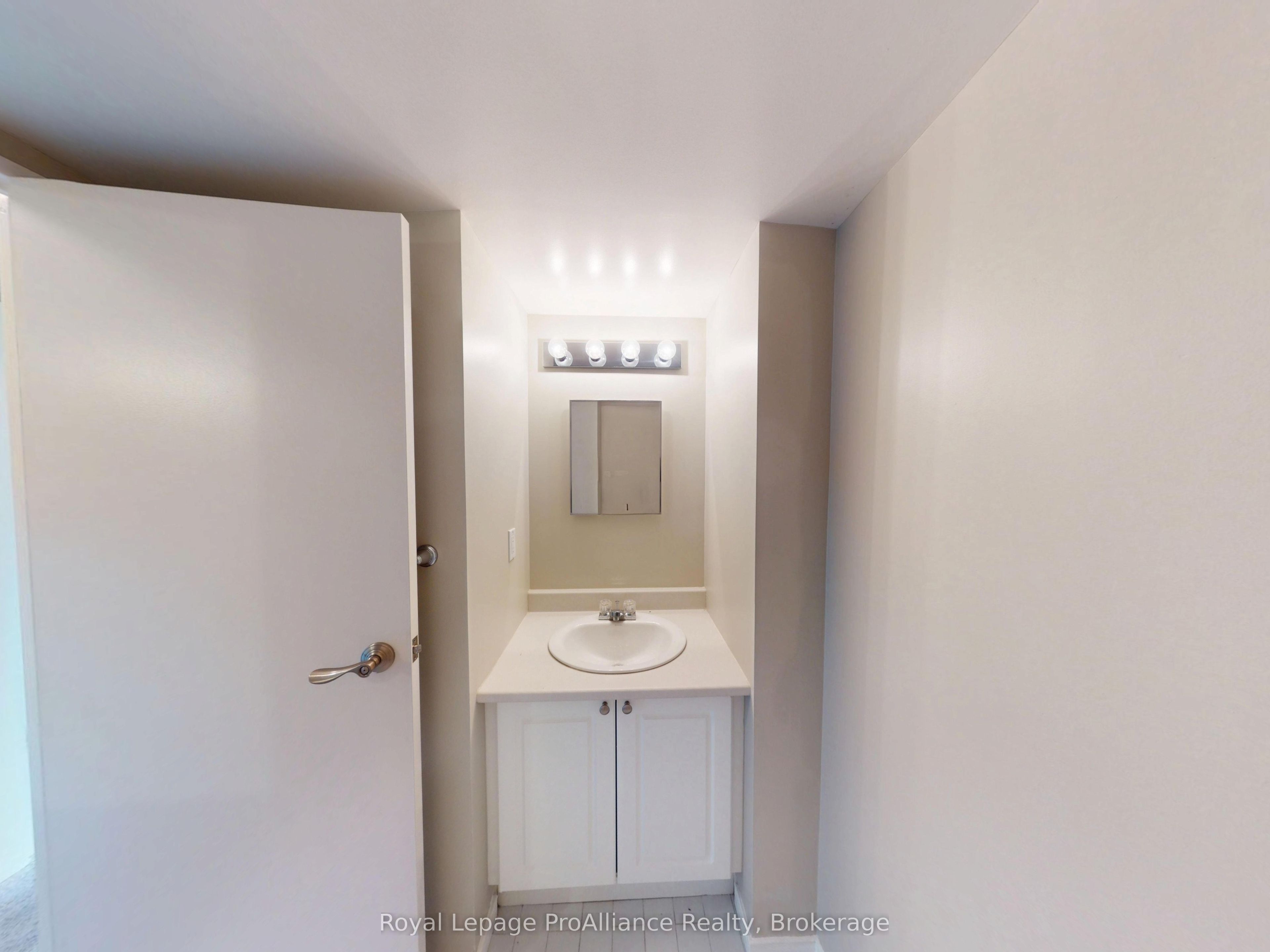 350 Front Street 601 Property Photo 20