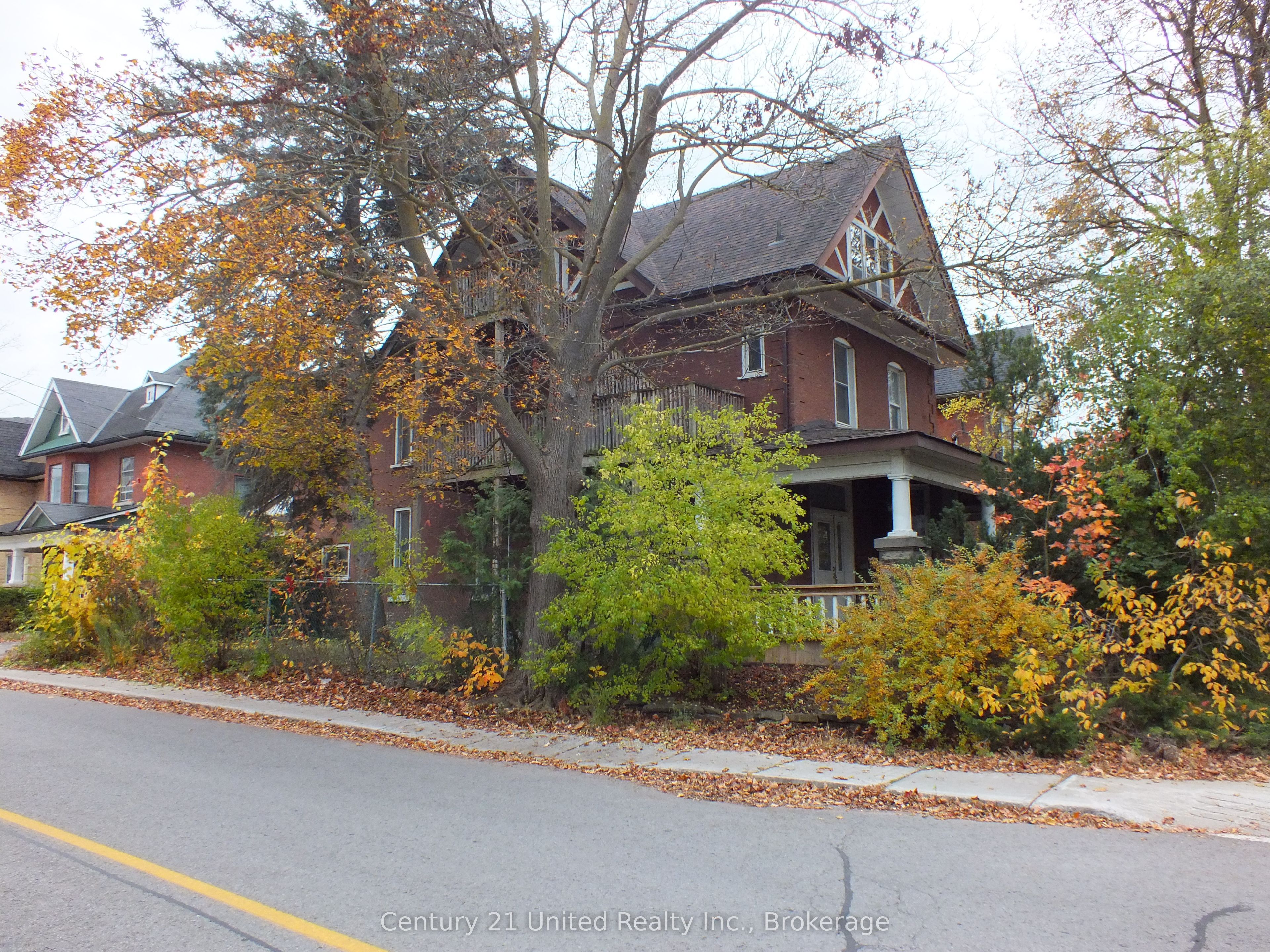400 Downie Street Property Photo 1