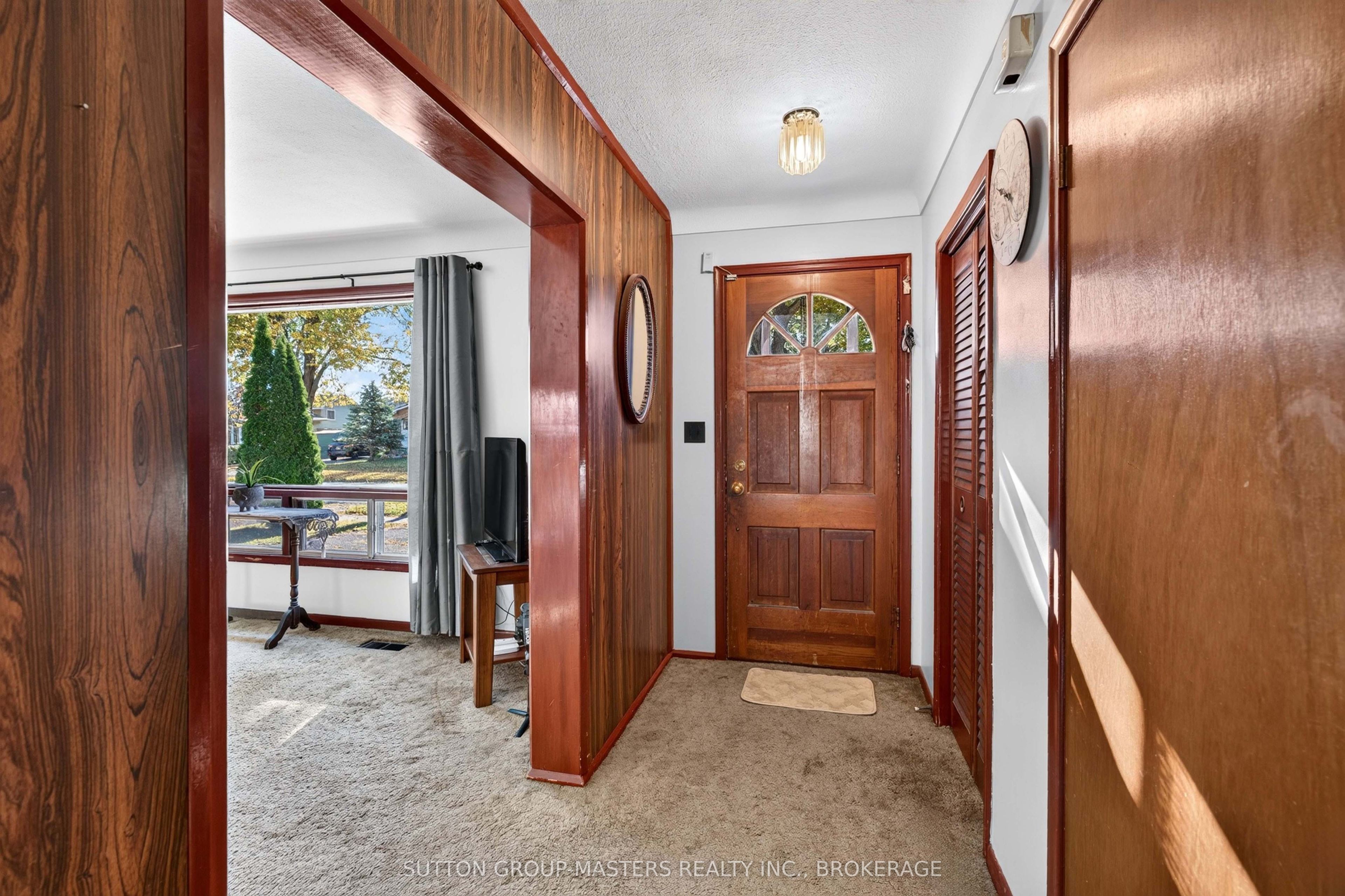 91 Conacher Drive Property Photo 7
