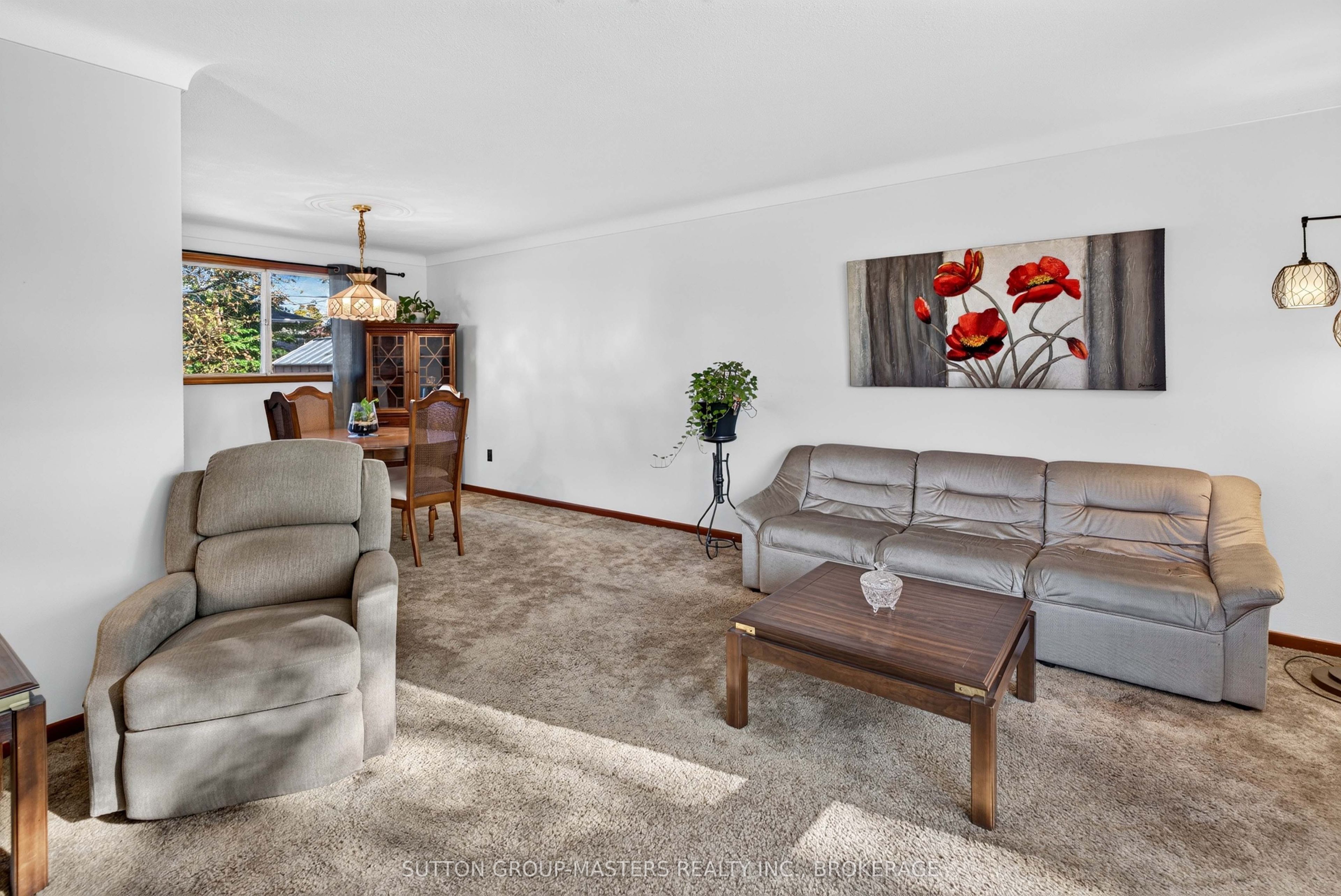 91 Conacher Drive Property Photo 9