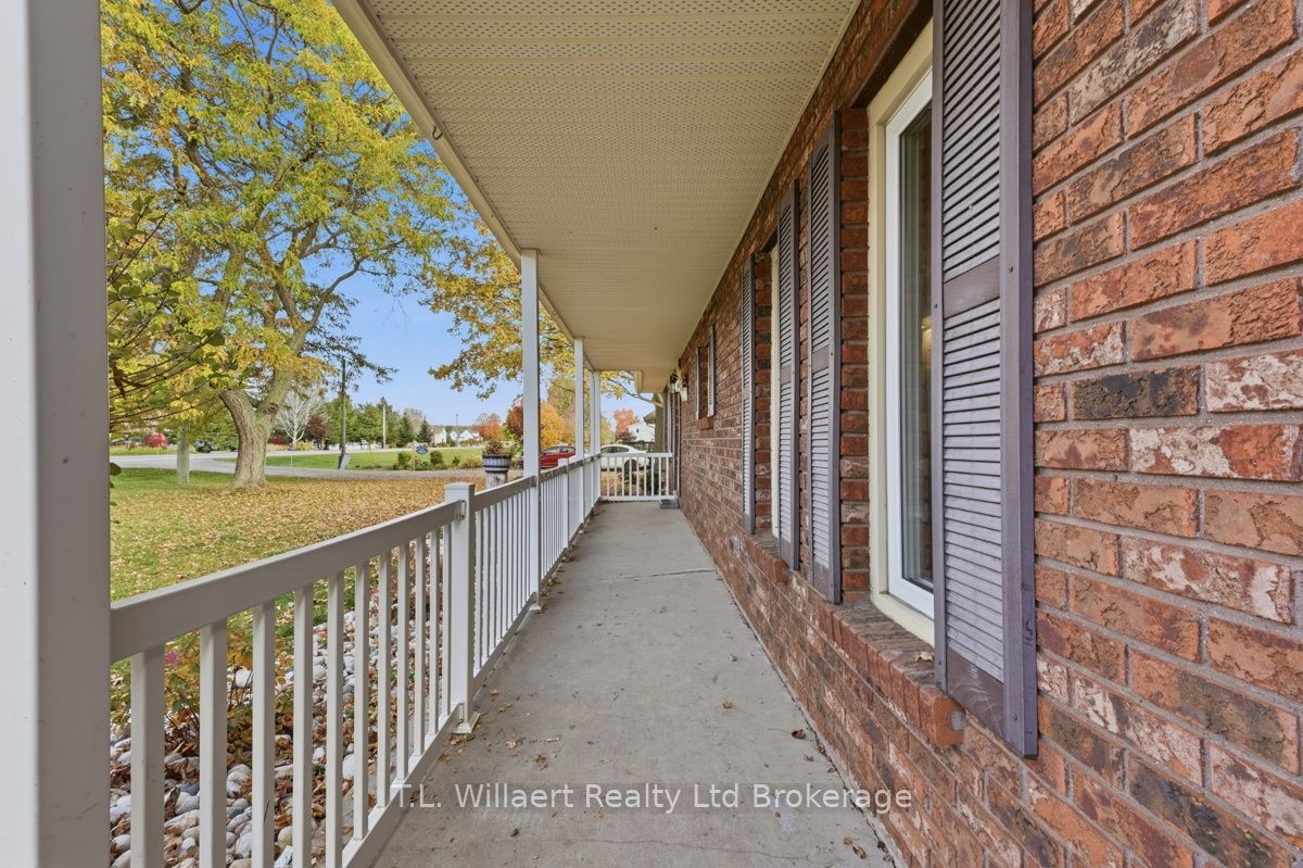 5996 Imperial Road Property Photo 4