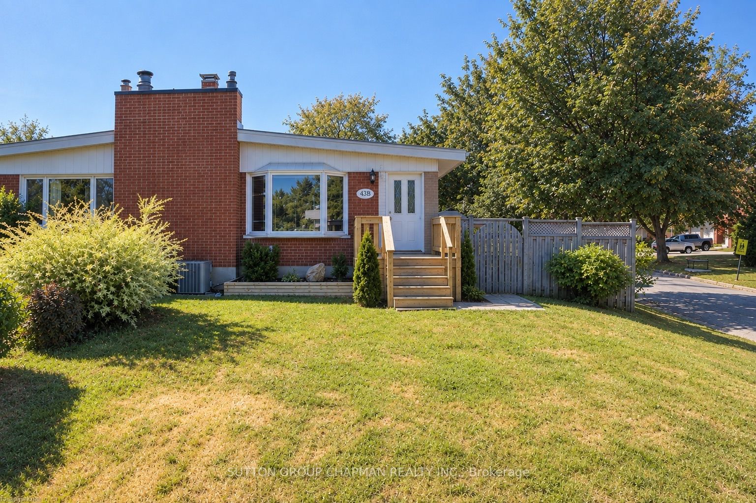 43 Frontenac Road B Property Photo 1