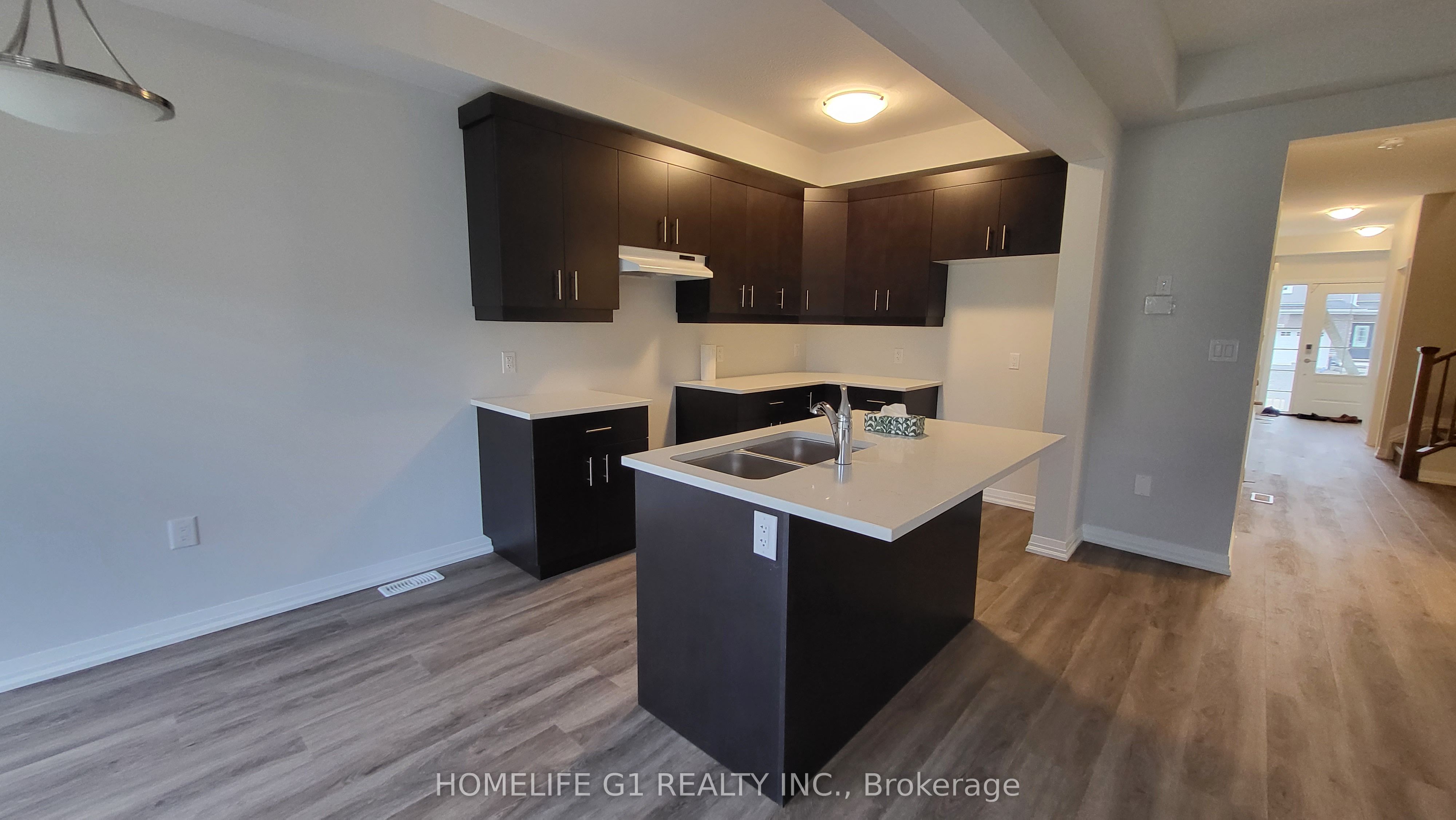166 Bur Oak Drive Property Photo 8