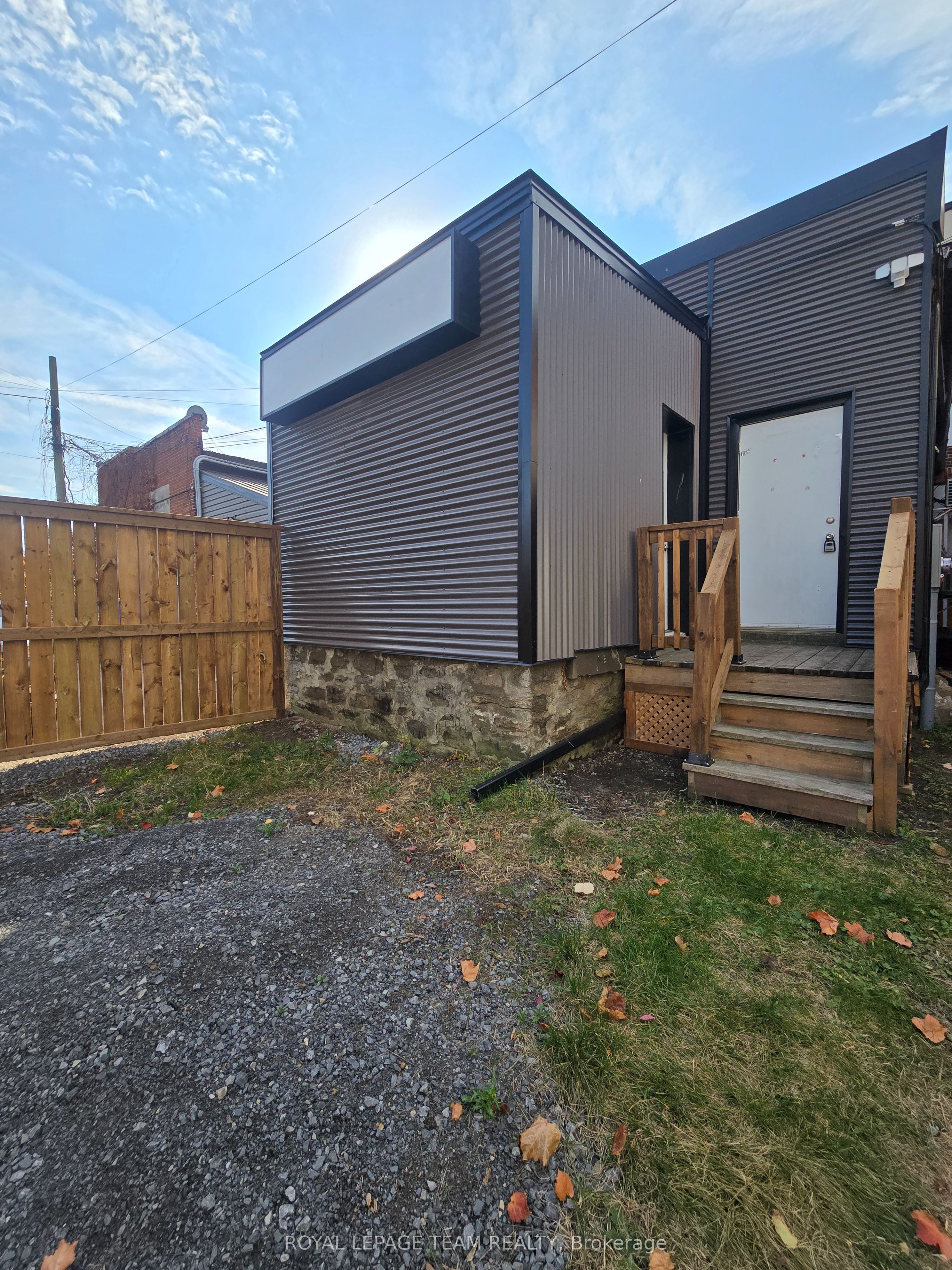 139 Bridge Street B Property Photo 2