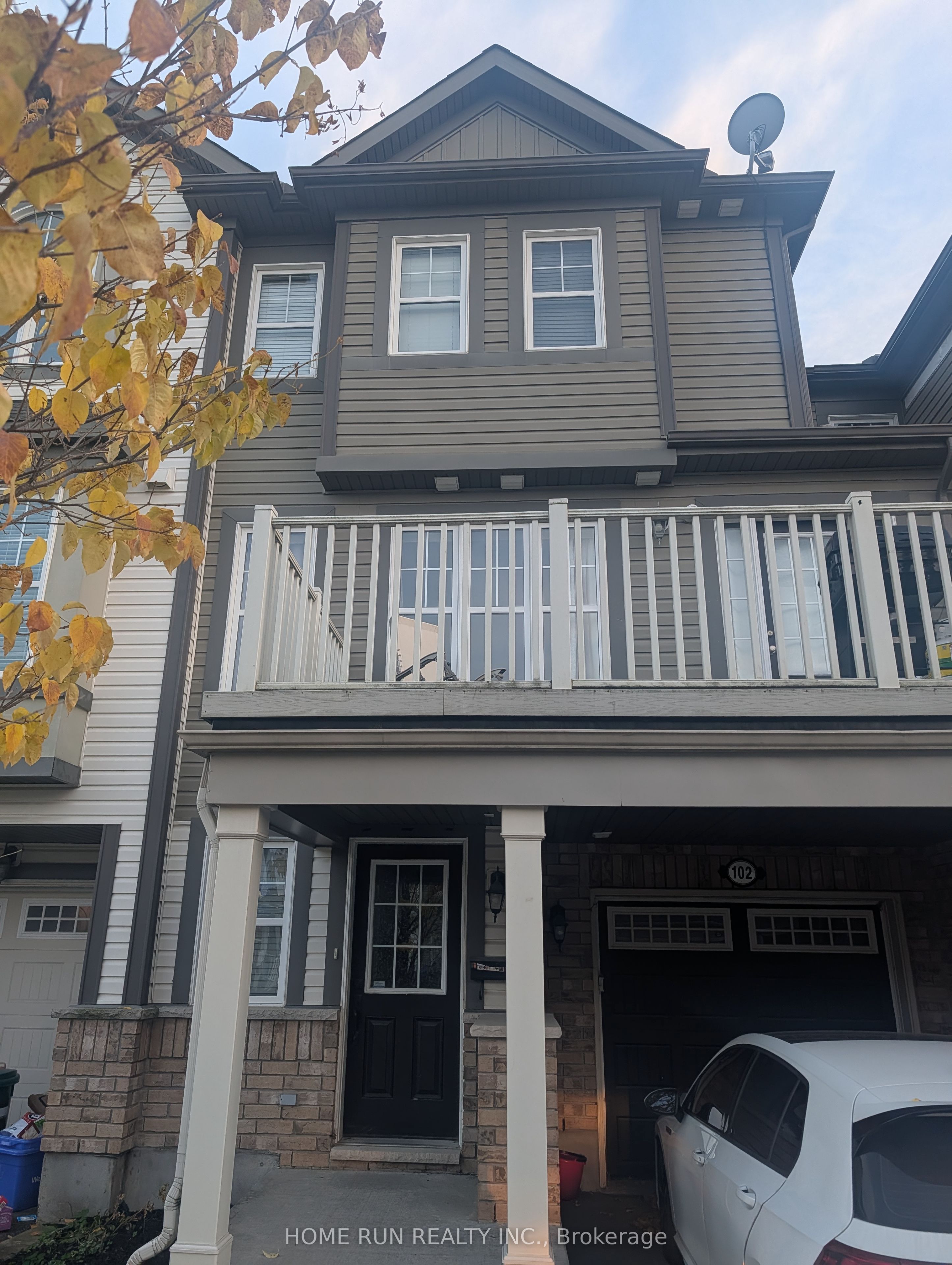 102 Sunshine Crescent Property Photo 1