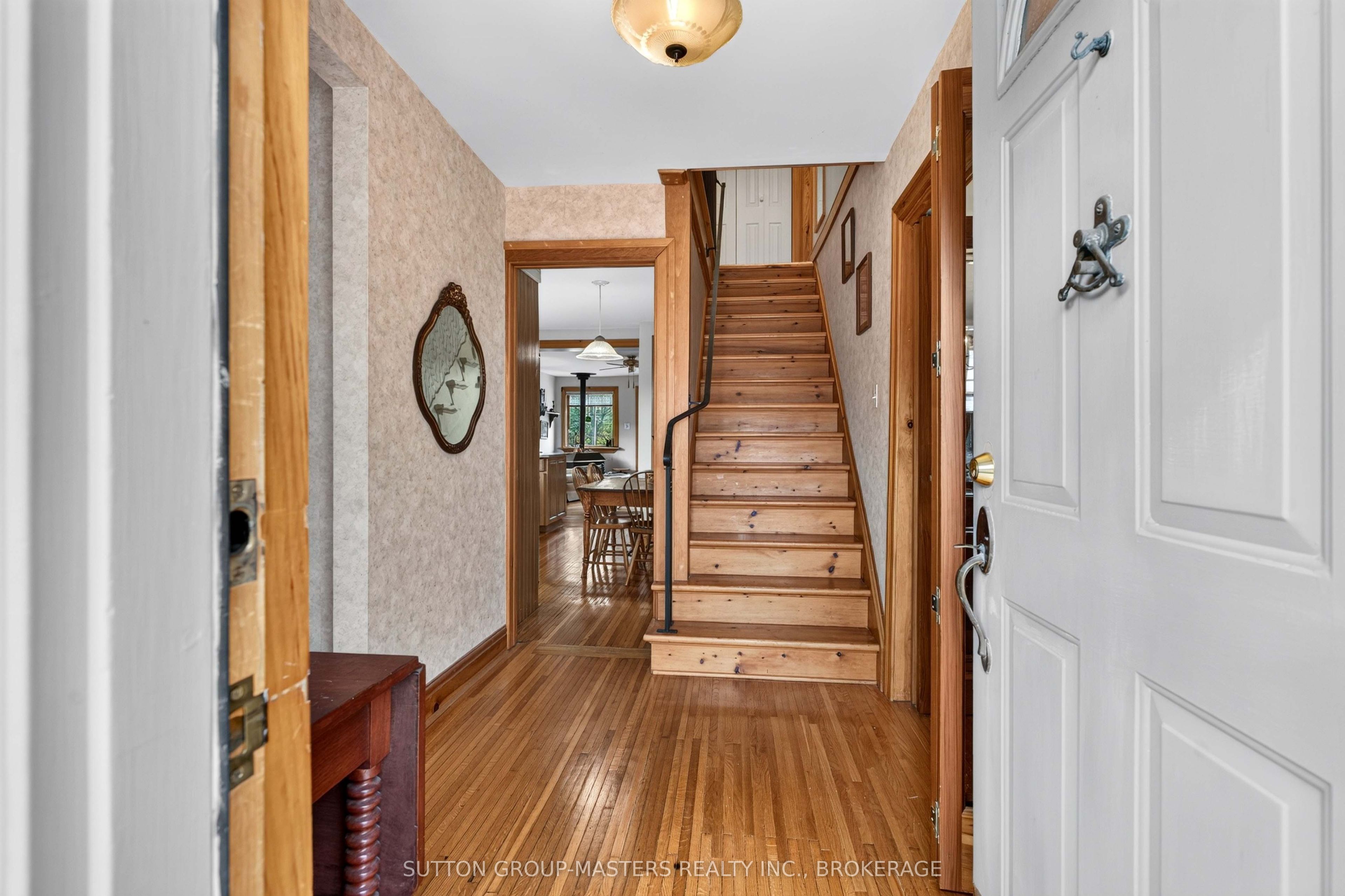 212 Macdonnell Street Property Photo 7
