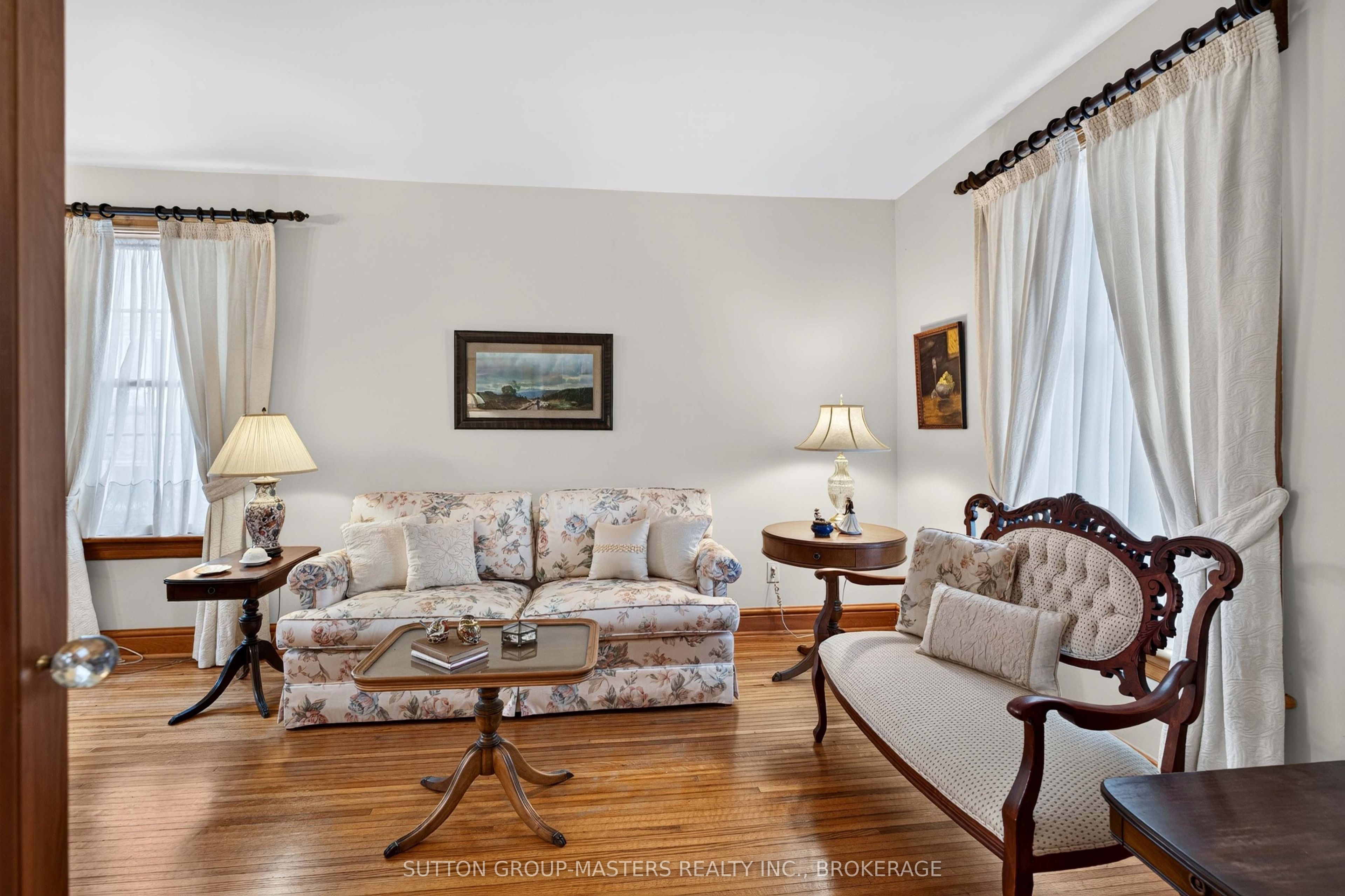 212 Macdonnell Street Property Photo 8