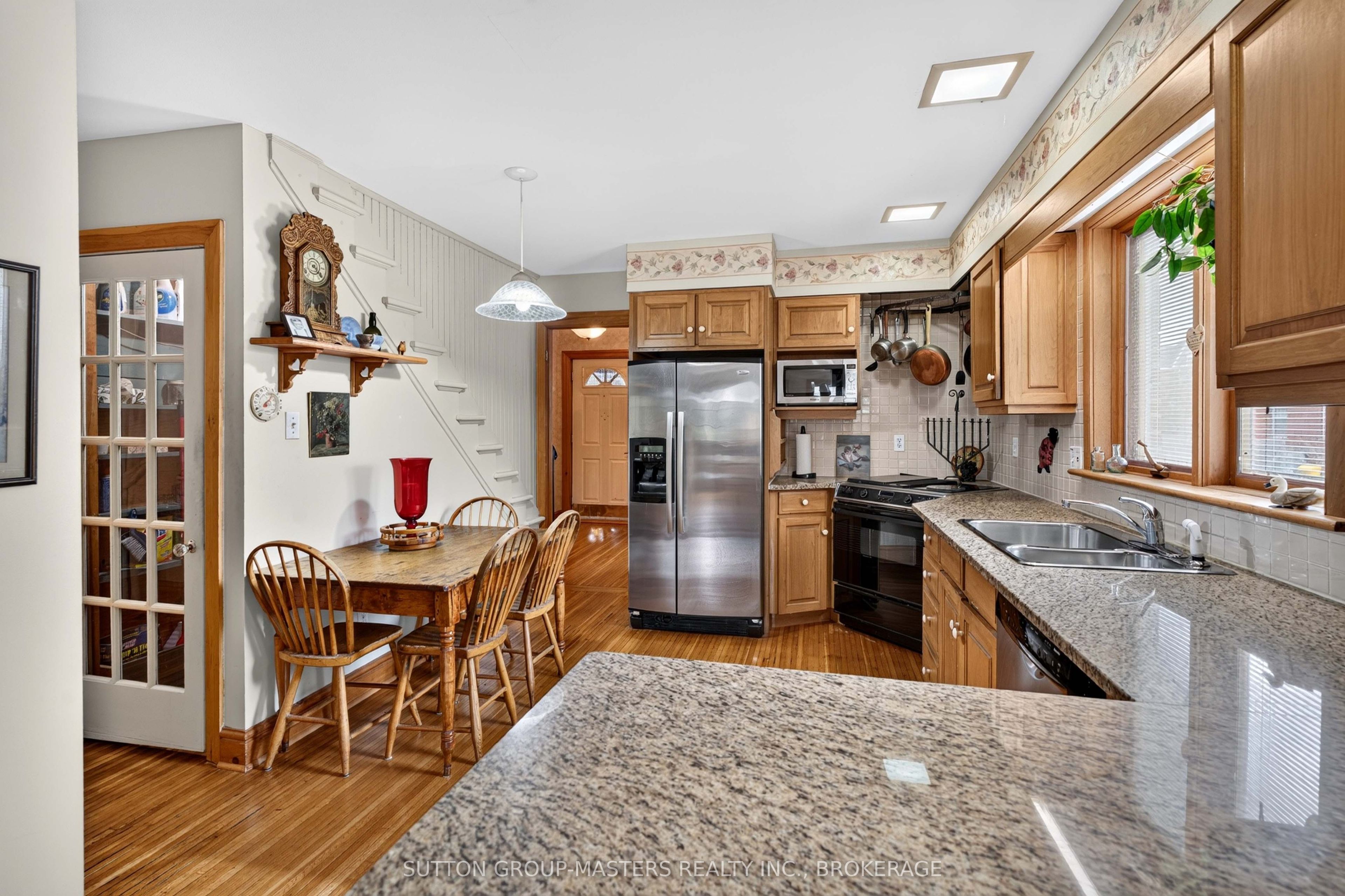 212 Macdonnell Street Property Photo 13