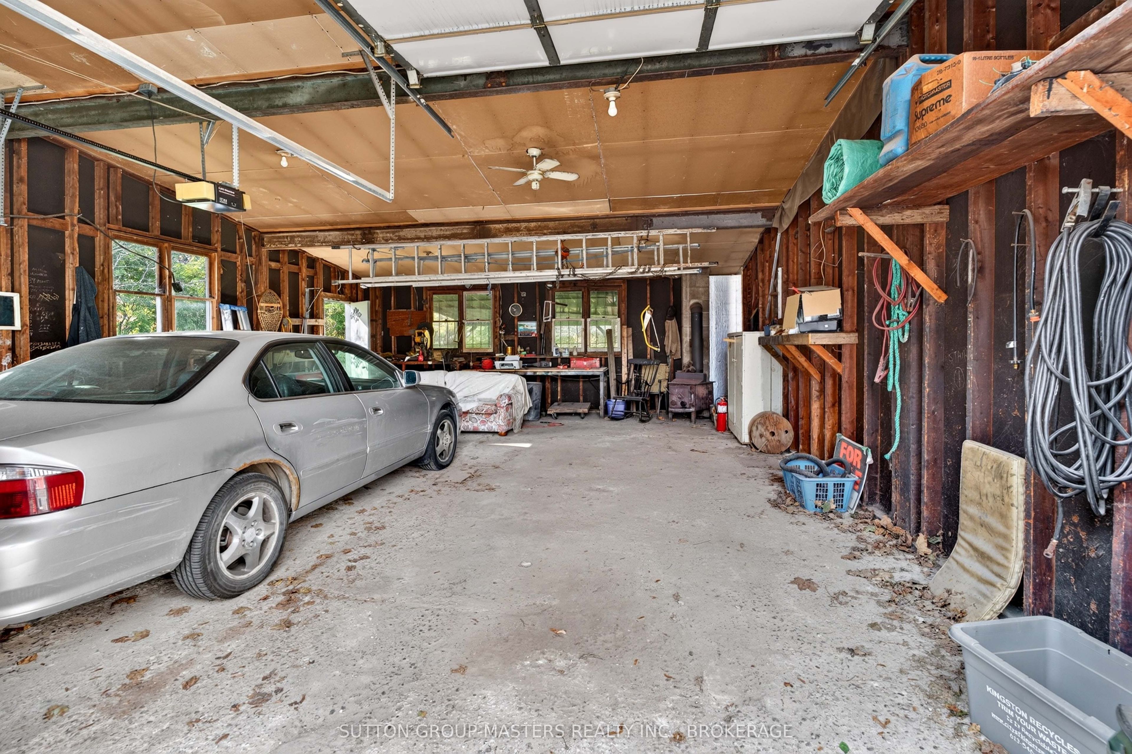 212 Macdonnell Street Property Photo 38