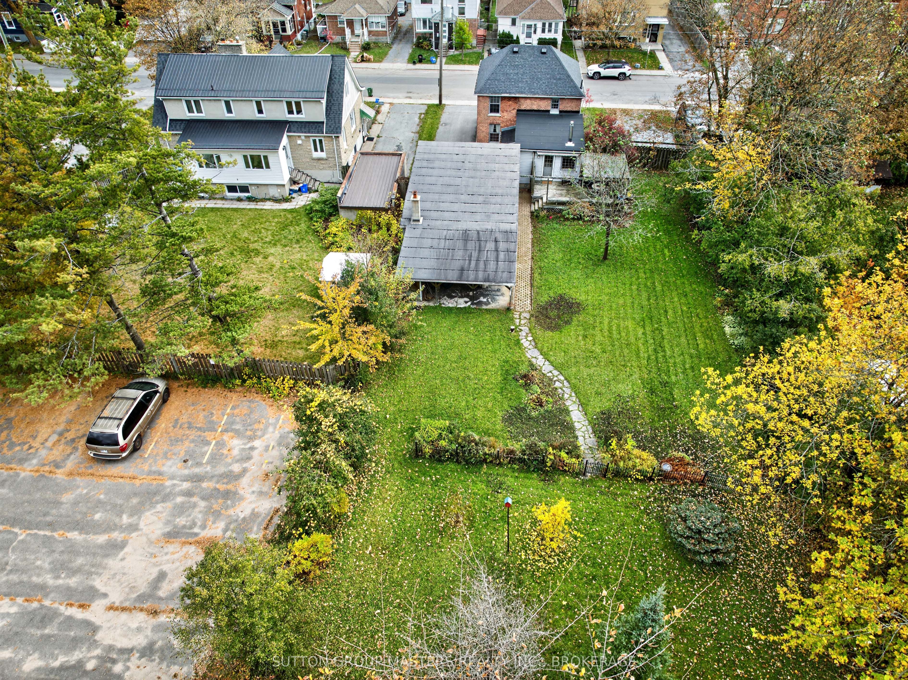 212 Macdonnell Street Property Photo 45