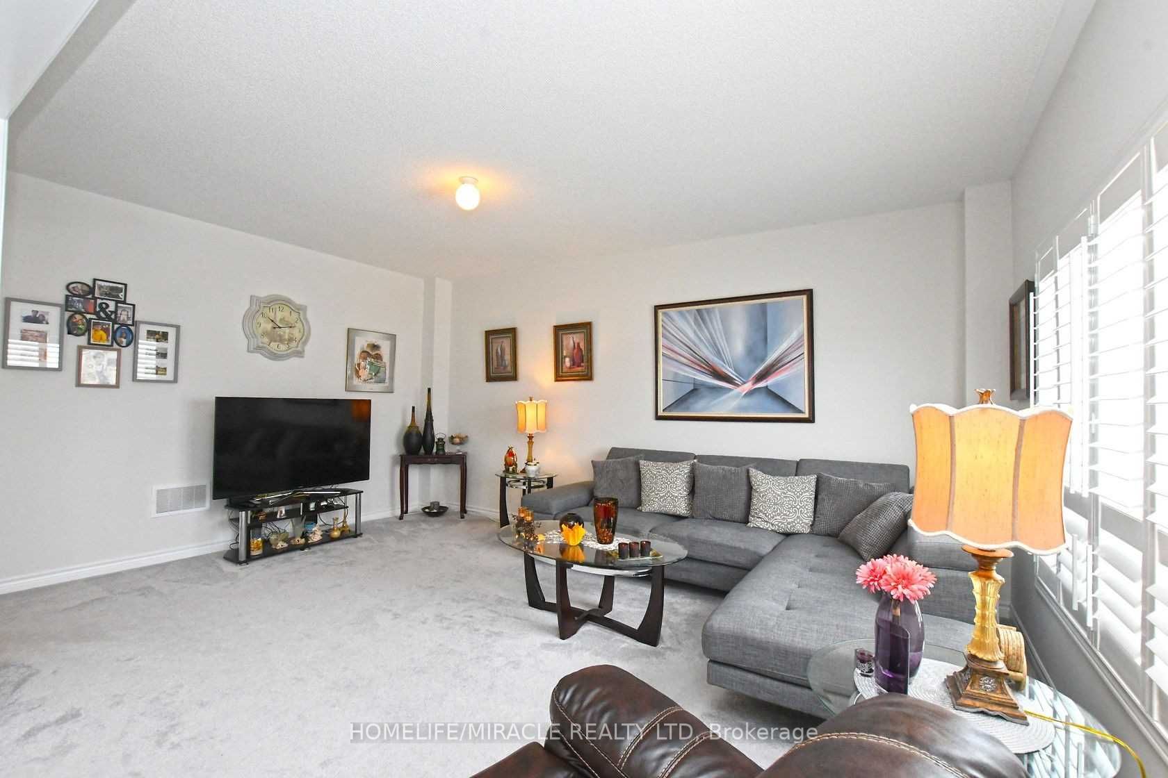 789 Halbert Drive Property Photo 2