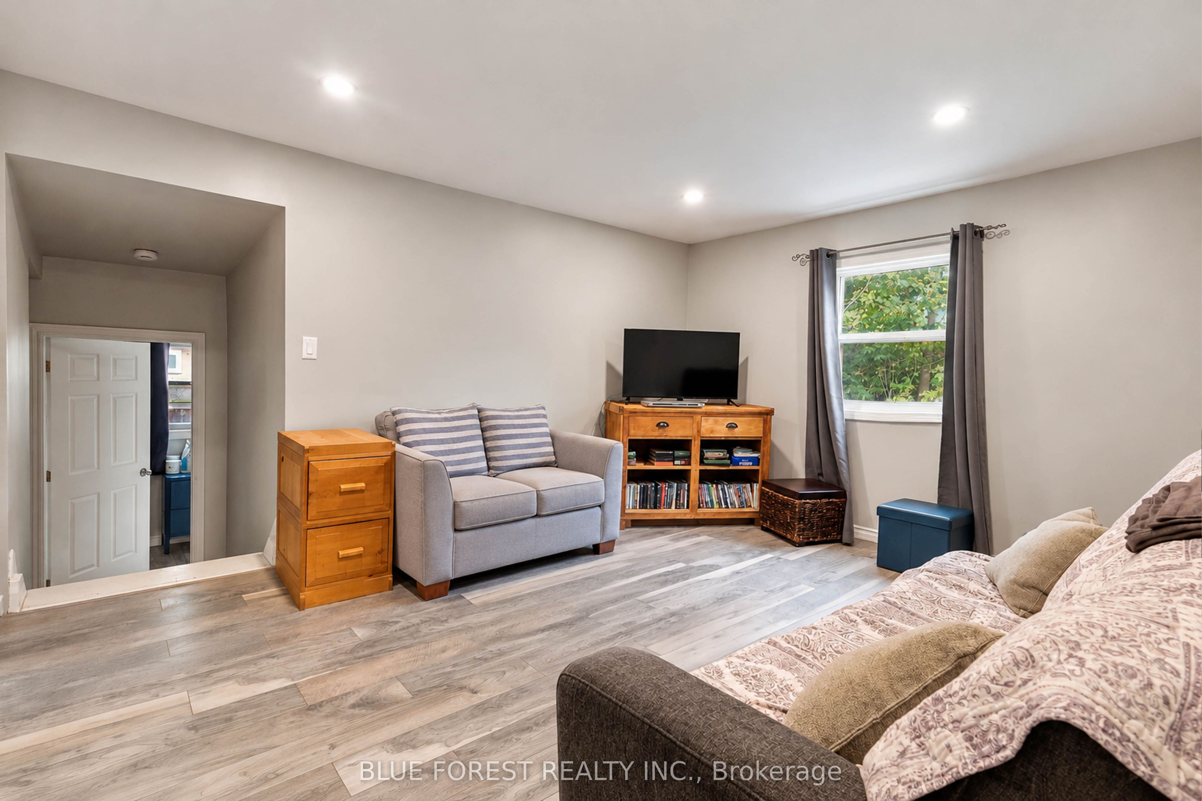 45 S Tennyson Street S Property Photo 10
