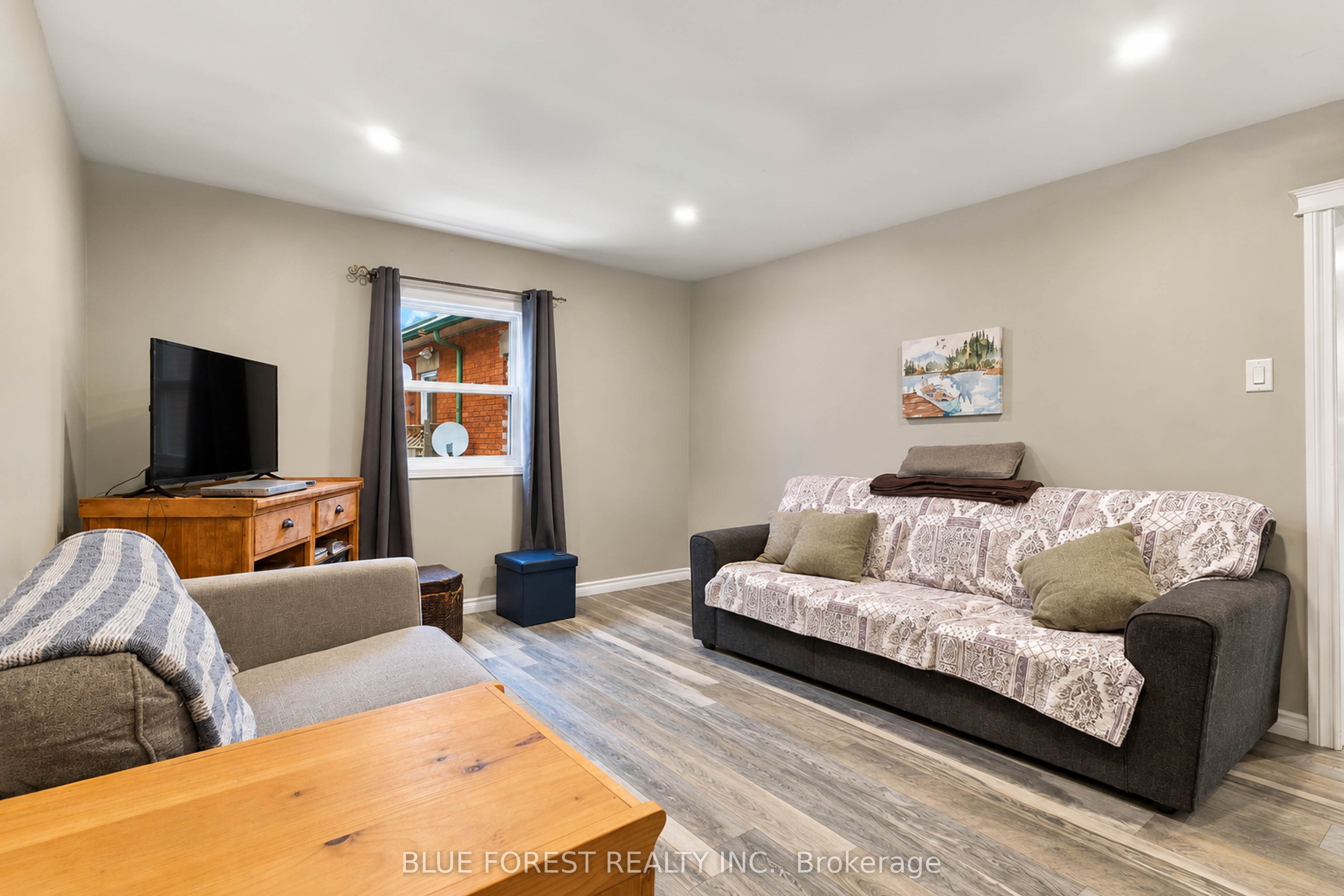 45 S Tennyson Street S Property Photo 11