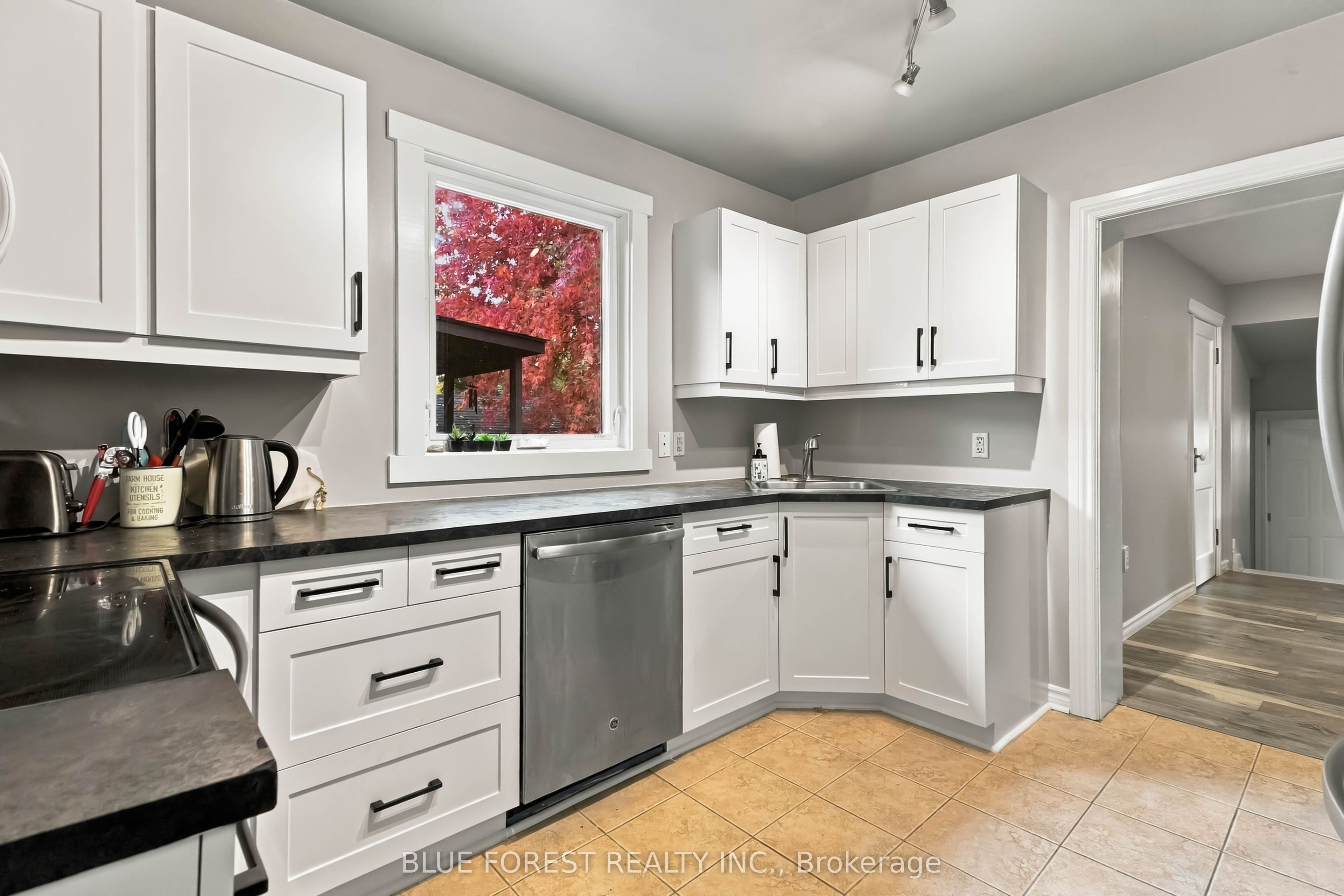 45 S Tennyson Street S Property Photo 15