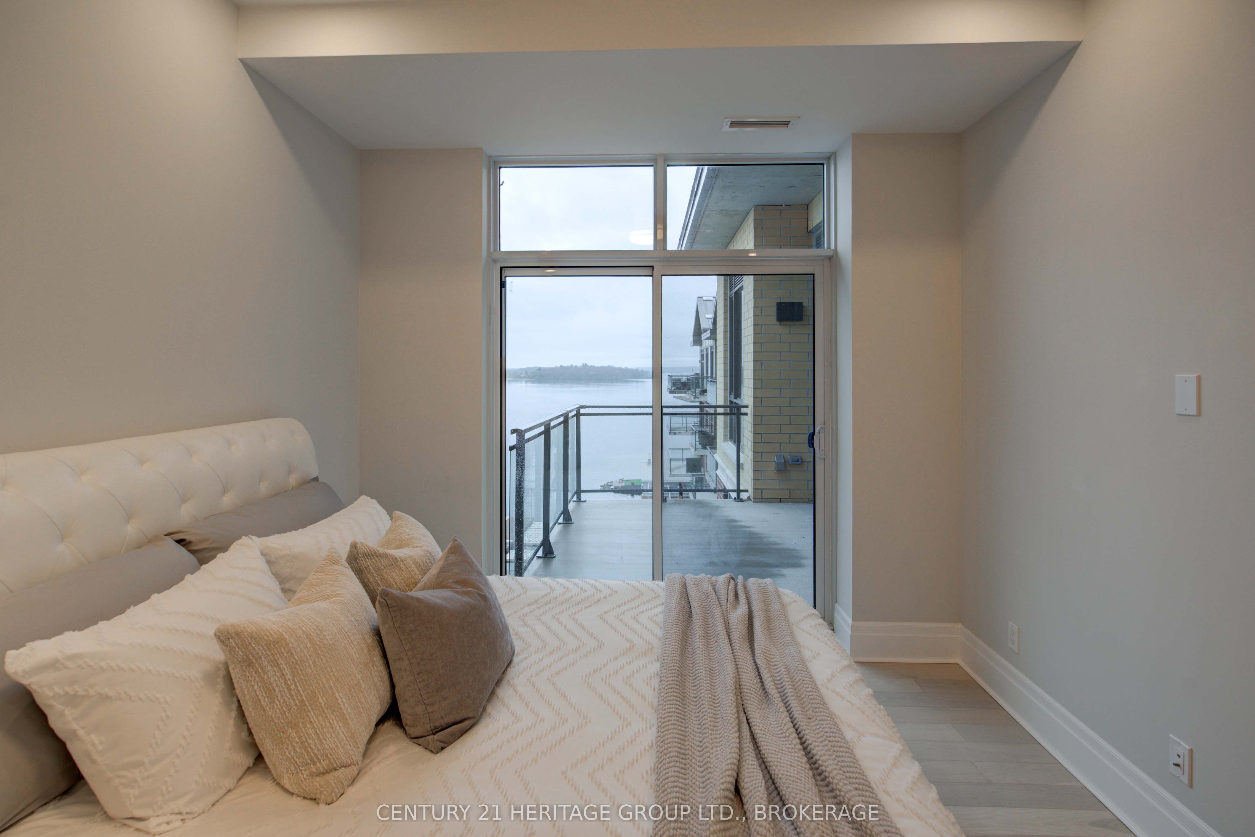 129 South Street 607 Property Photo 27