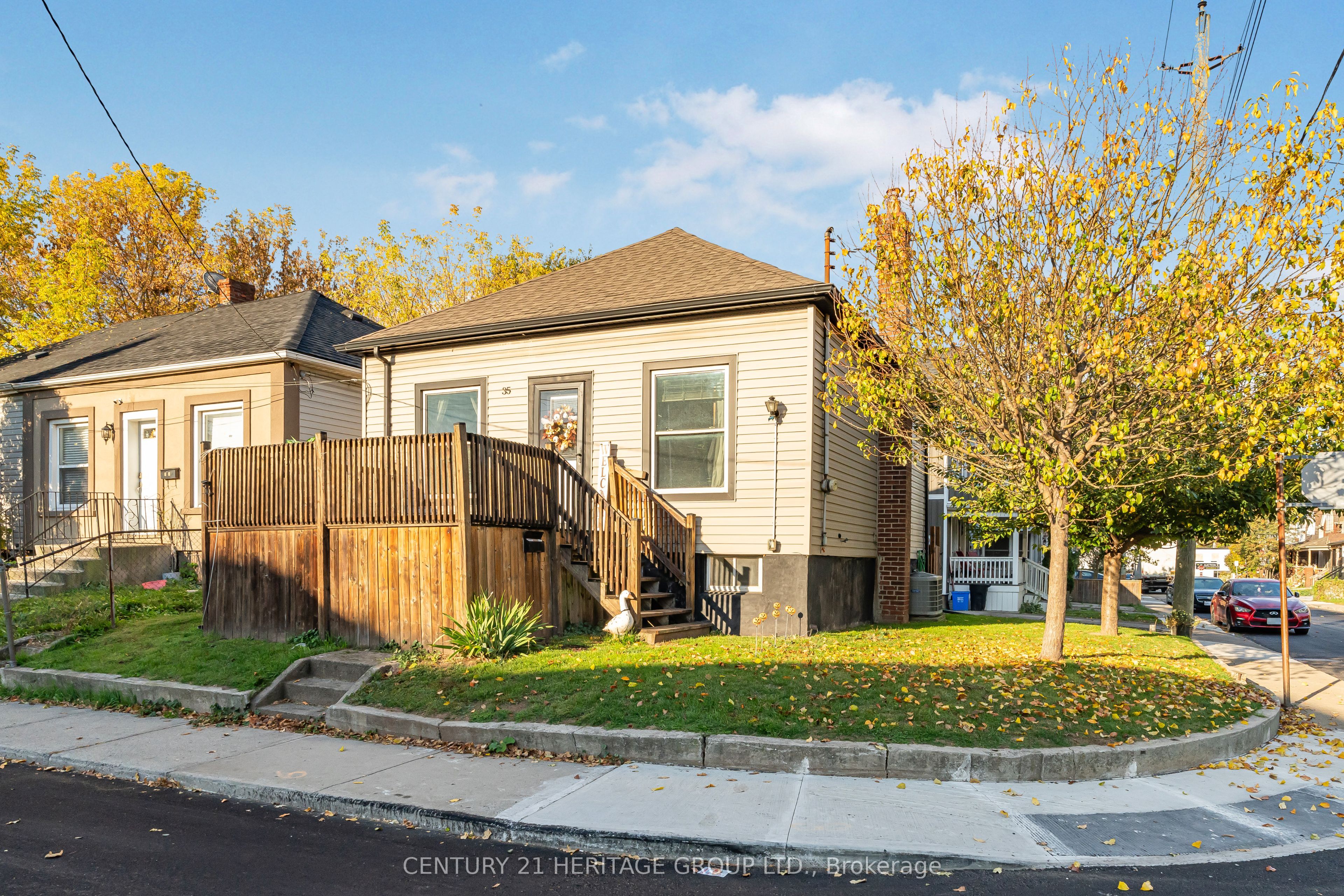 35 Douglas Avenue Property Photo 1