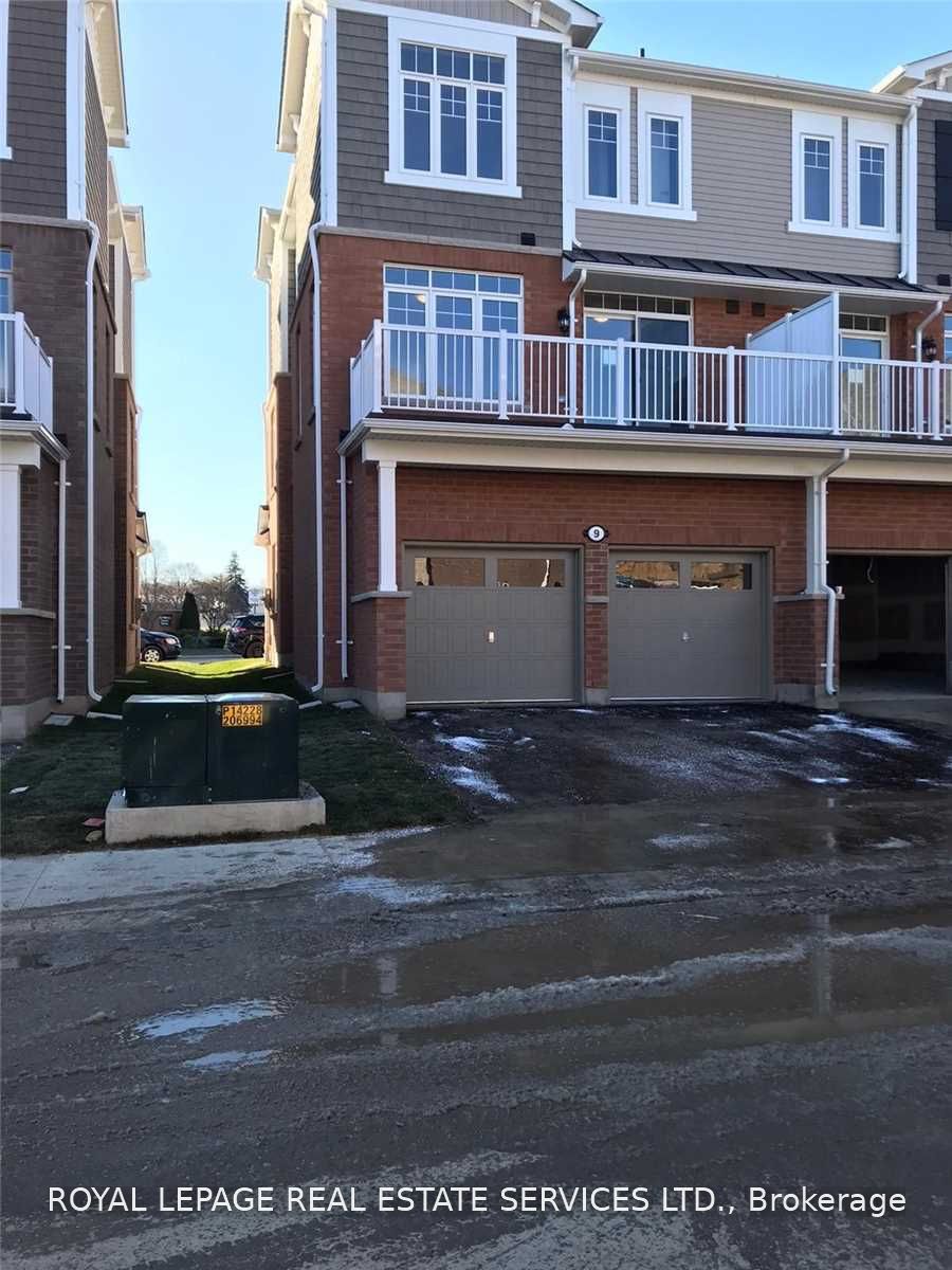 9 Canoe Lane Property Photo 1