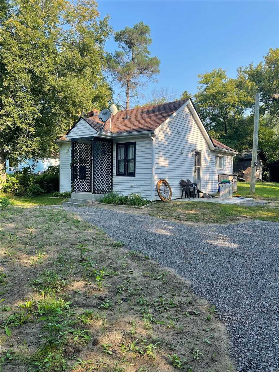 21901 Loyalist Pkwy Property Photo 1