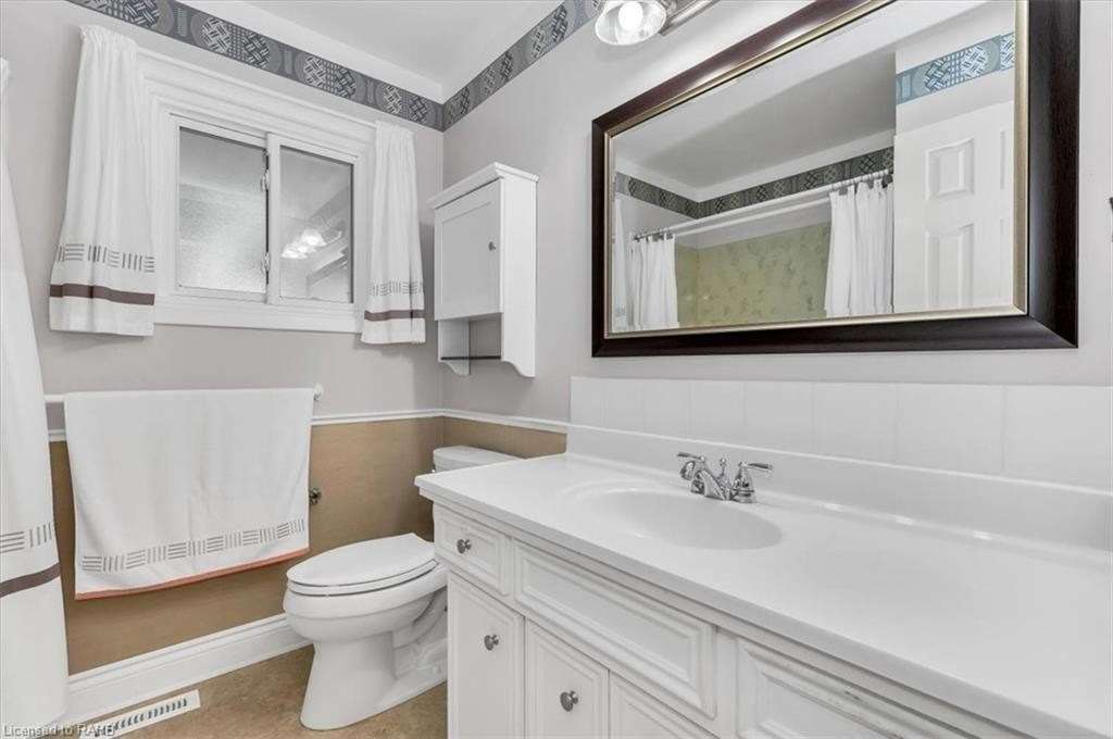 29 Prince Charles Dr Property Photo 18