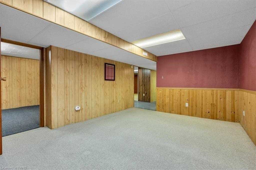 29 Prince Charles Dr Property Photo 20
