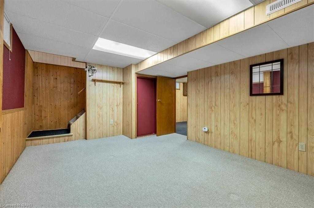 29 Prince Charles Dr Property Photo 21