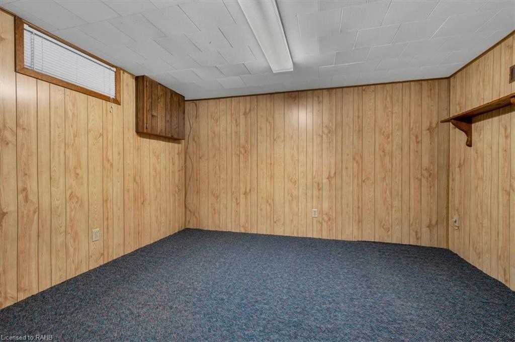 29 Prince Charles Dr Property Photo 23