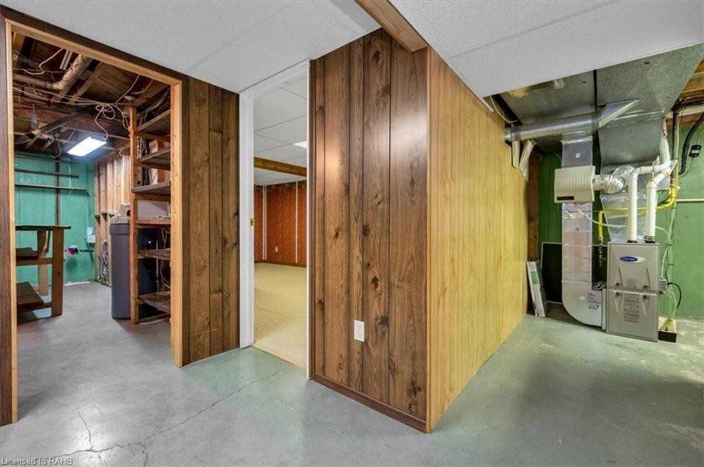 29 Prince Charles Dr Property Photo 25