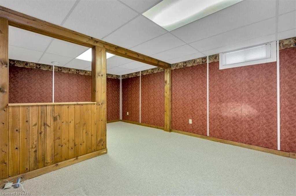 29 Prince Charles Dr Property Photo 28