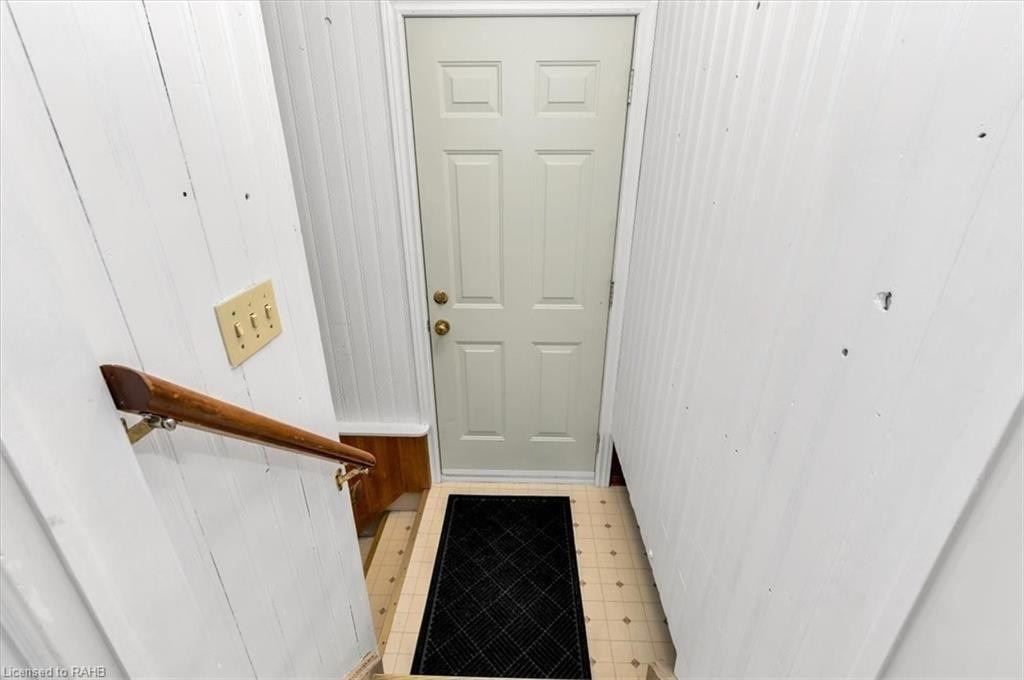 29 Prince Charles Dr Property Photo 30