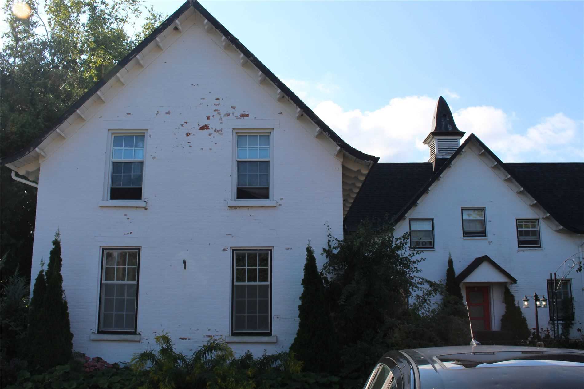 33 Brook Road South Rd Property Photo 1
