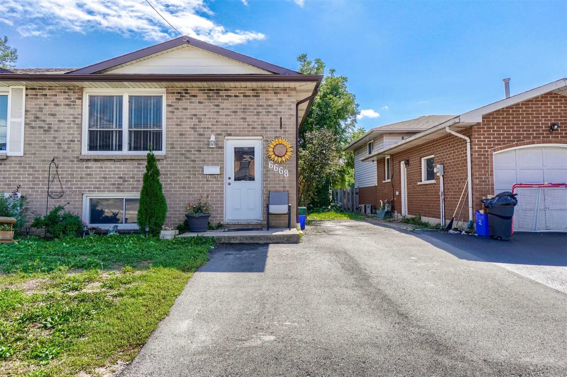 6668 Cropp St Property Photo 1