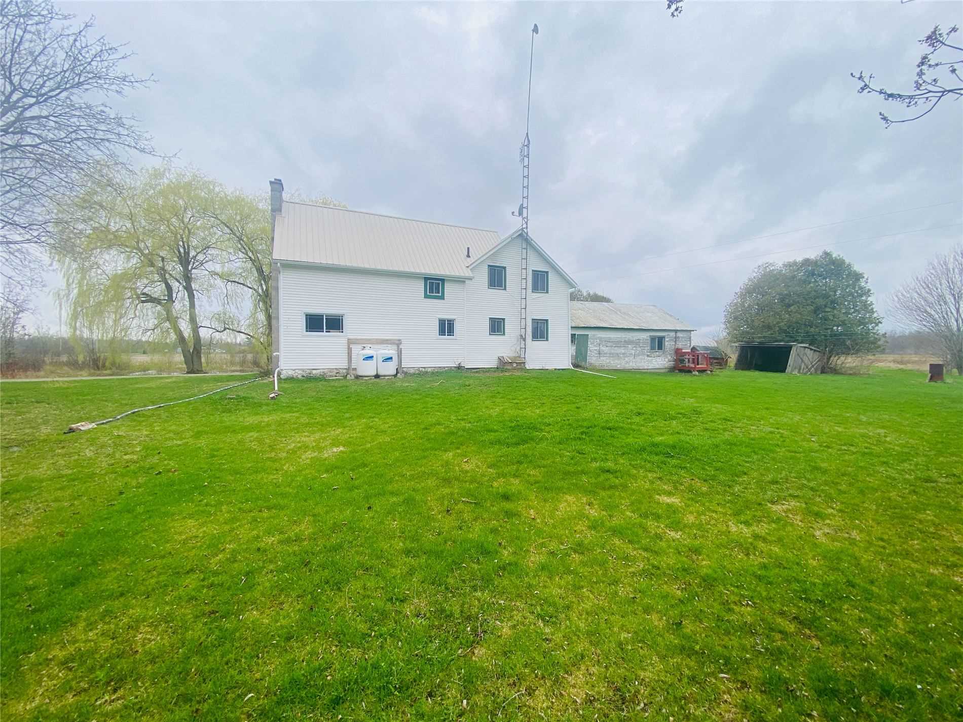 4977 Spicer Rd Property Photo 1