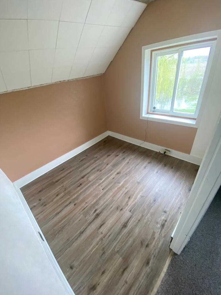 4977 Spicer Rd Property Photo 2
